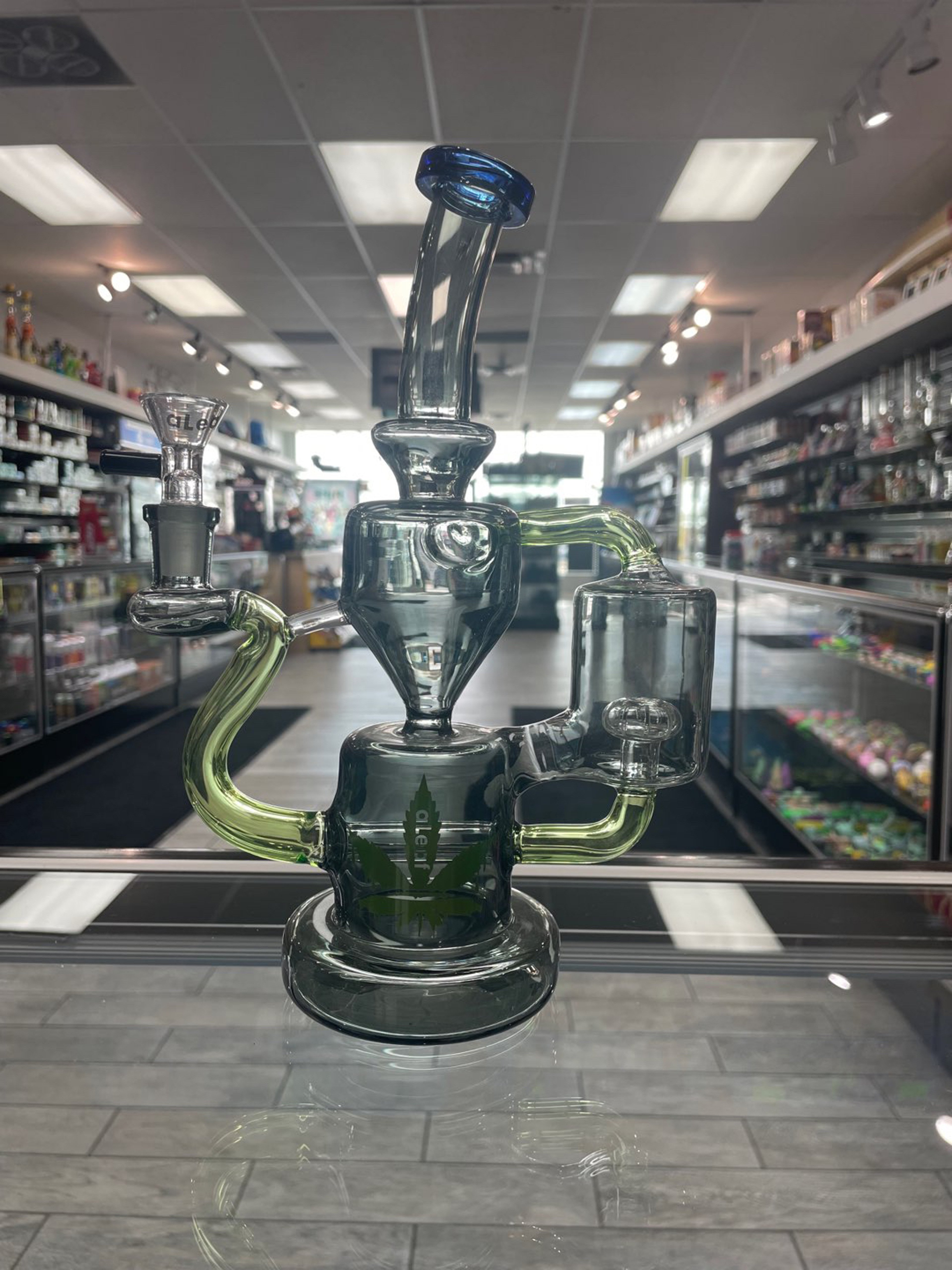 Preview pic of Aleaf grey/mint green recycler!