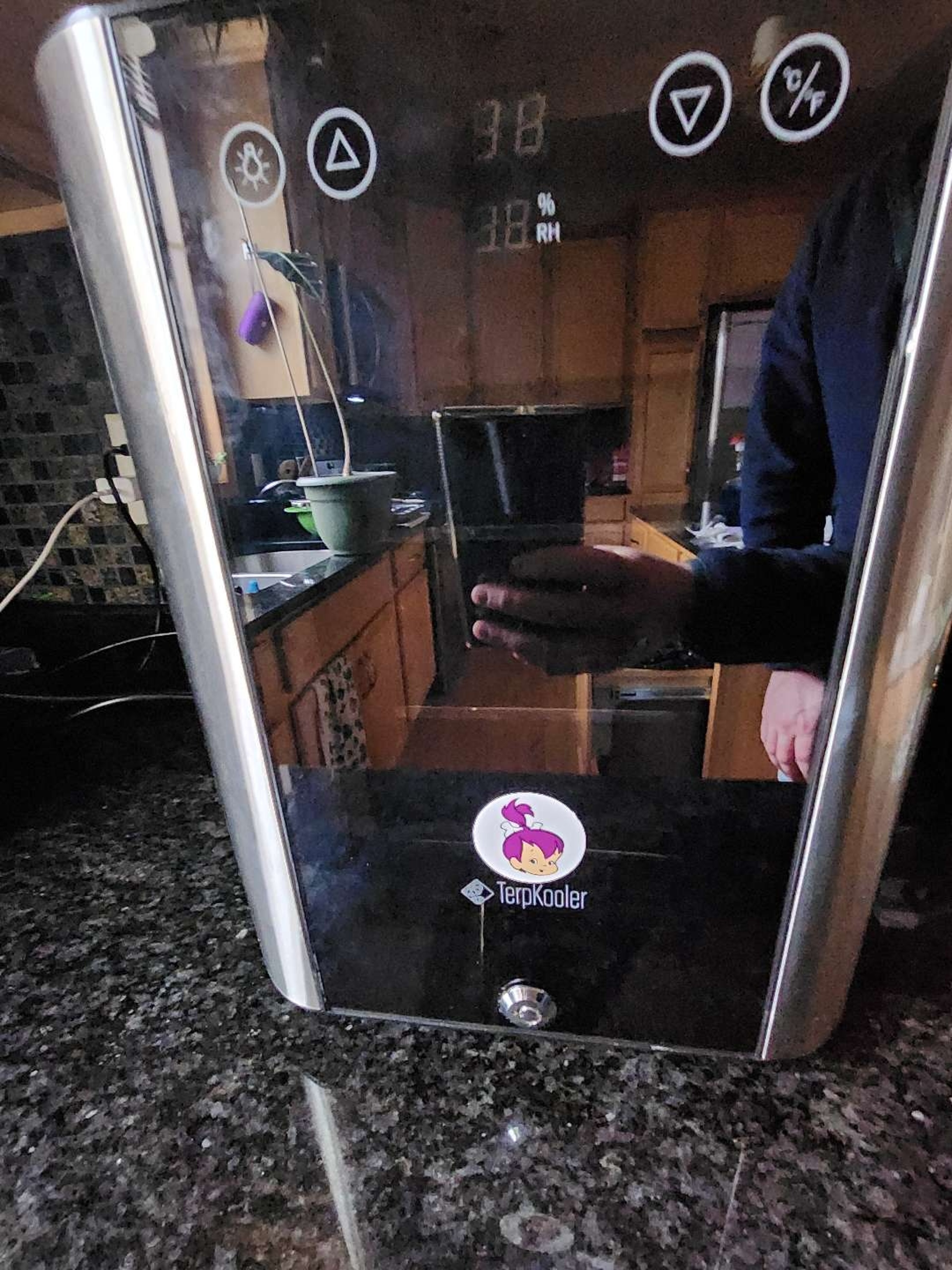 Preview pic of Terp kooler (used good condition)