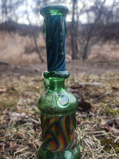 Preview pic of Green Psychadelic Trippy Rig