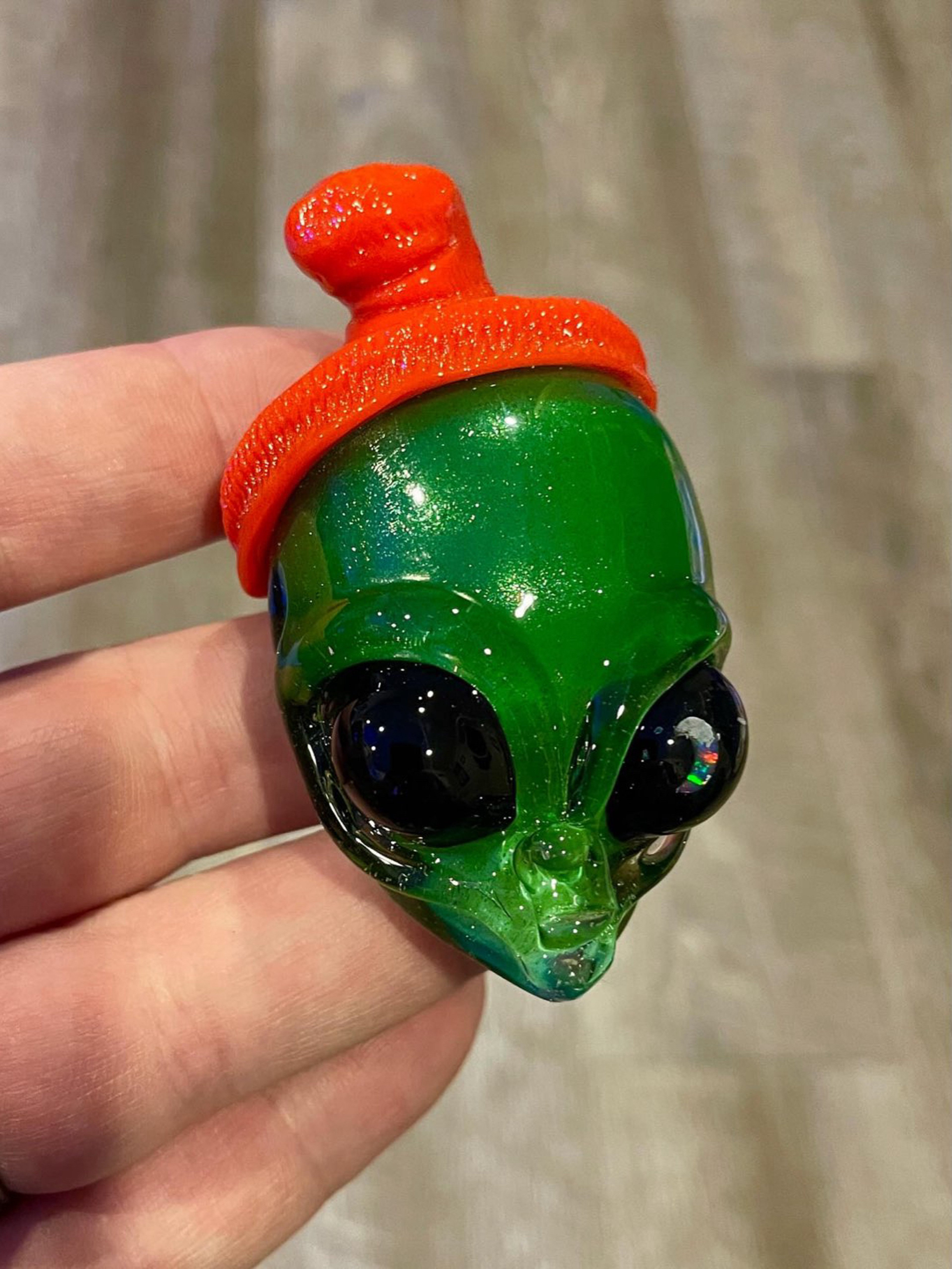Preview pic of Ghost glass alien pendant
