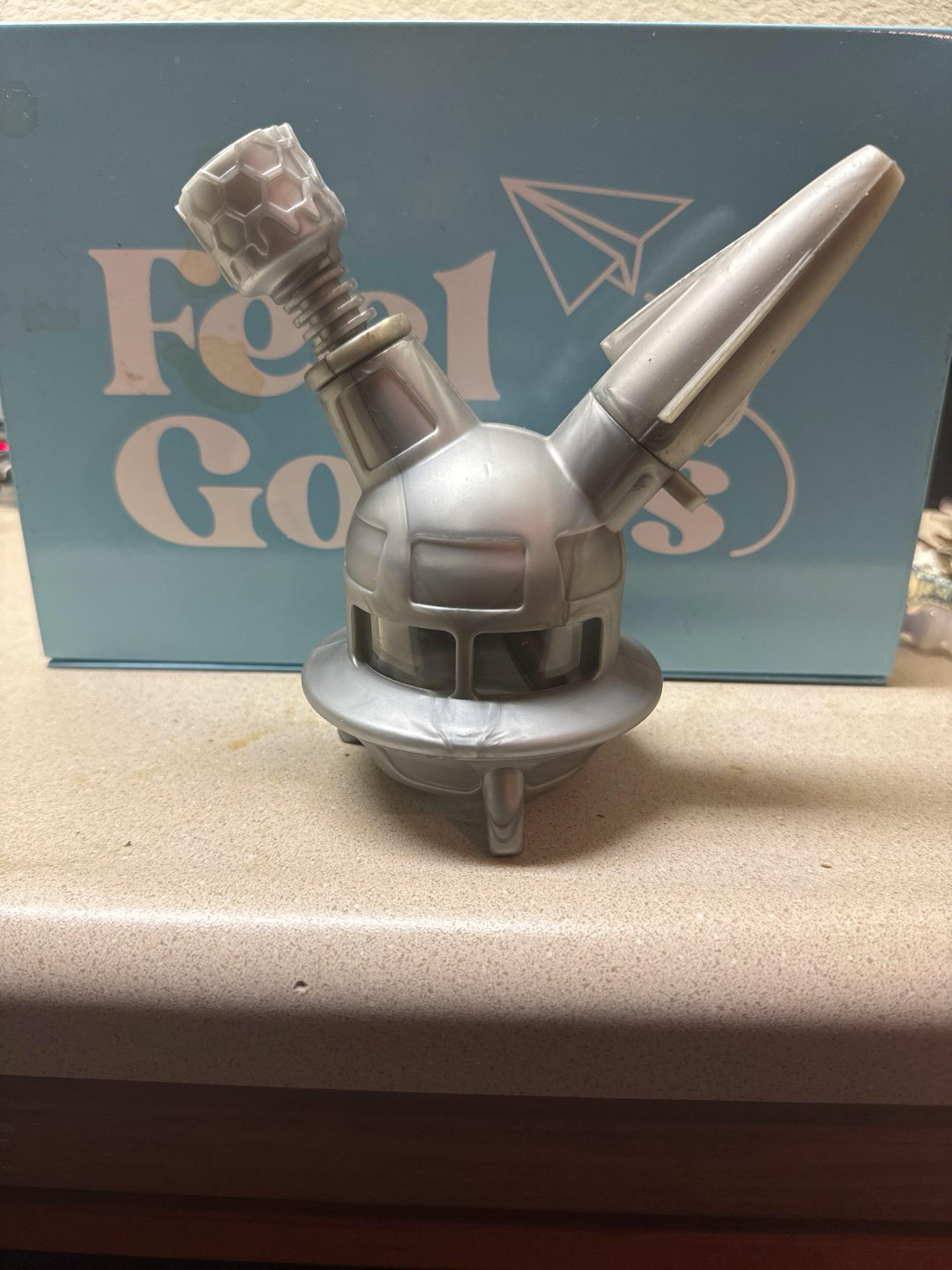 Preview pic of OOZE UFO SILICONE WATER PIPE & DAB STRAW - STELLAR SILVER