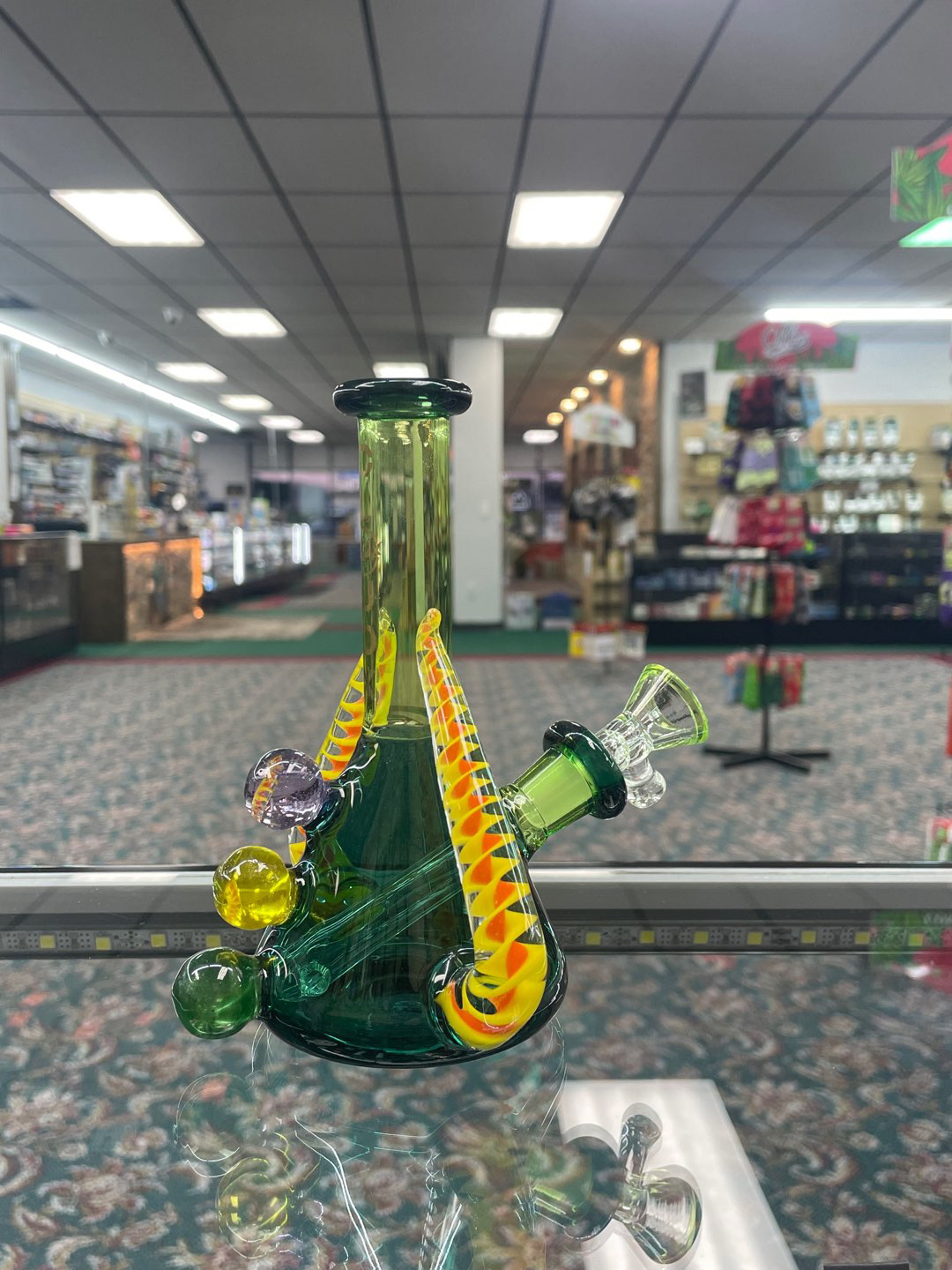 Preview pic of Calicloudx green mini beaker!