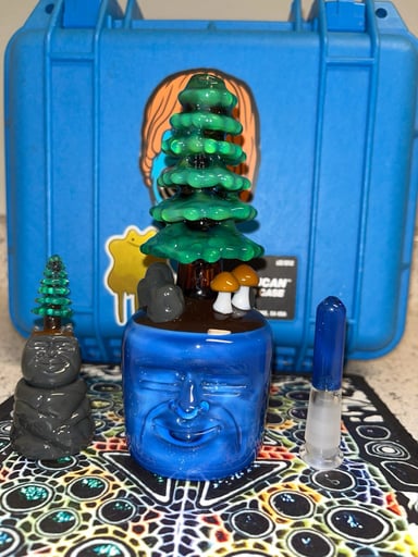 Preview pic of “Pot Head” by Gregory Paul Scheyer