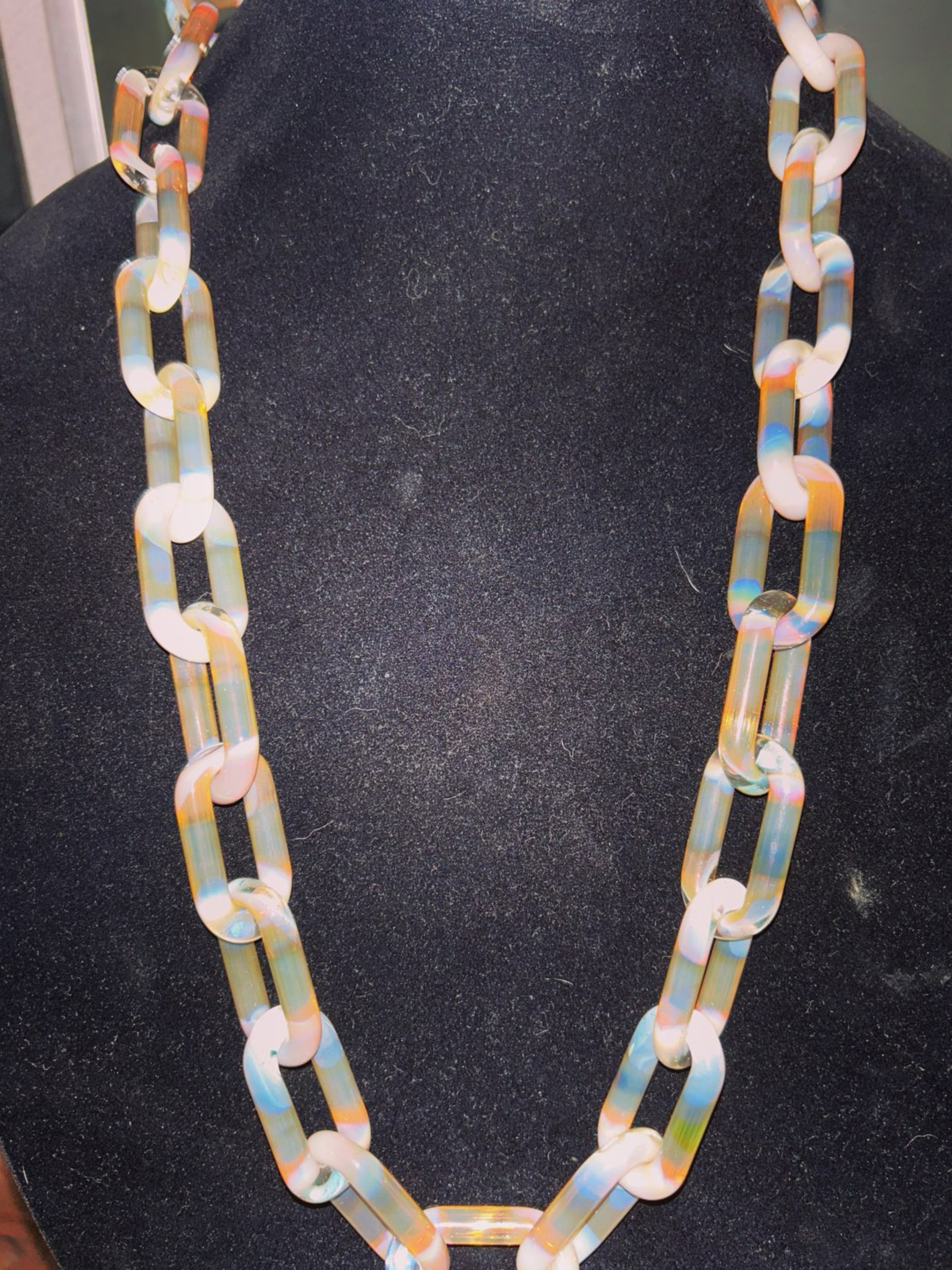 Preview pic of Yellow Elvis chain necklace