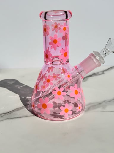 Preview pic of Mini pink daisy bong