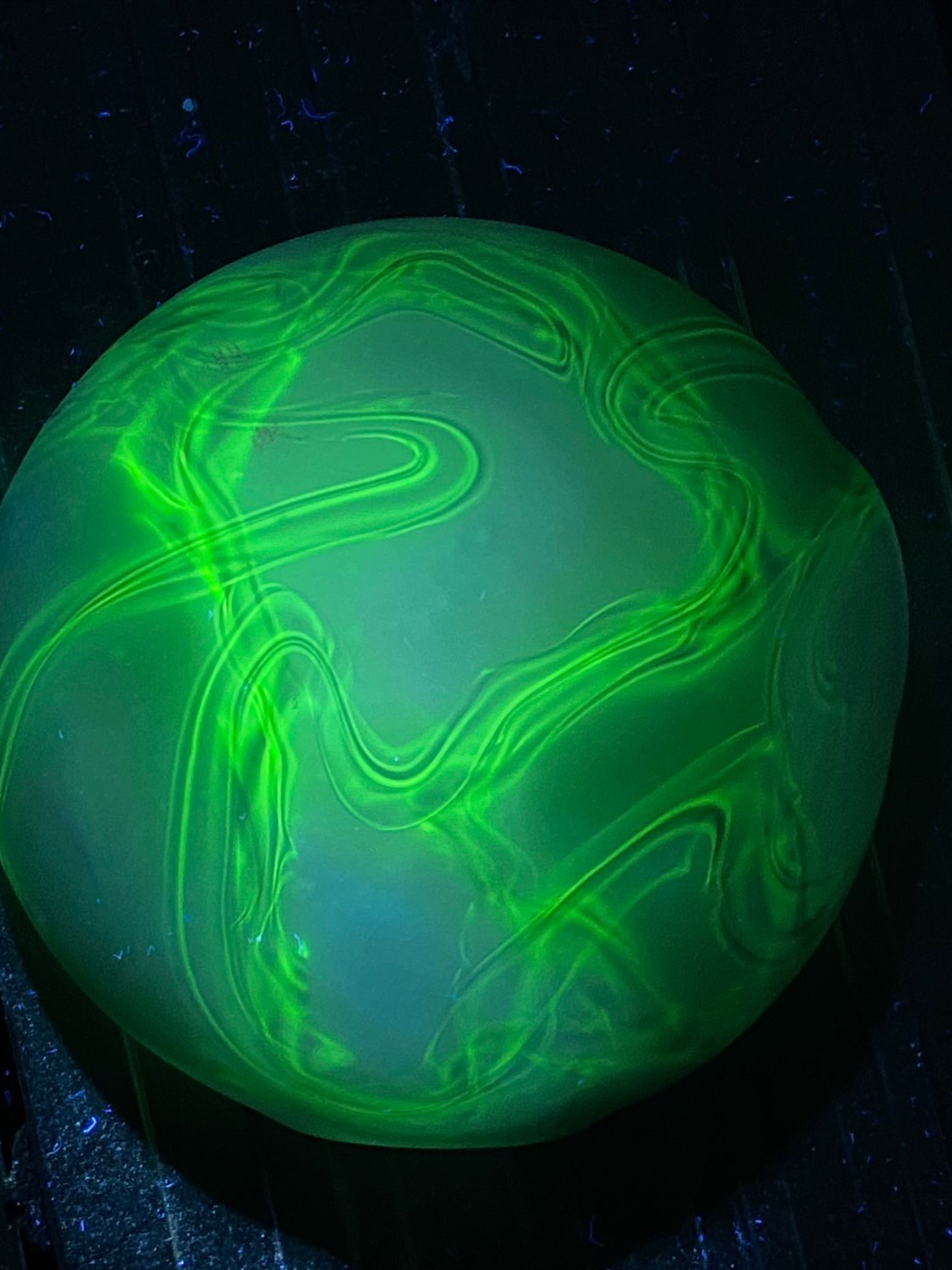 Preview pic of SCOMOMOANET SCRIBBLE PENDANT