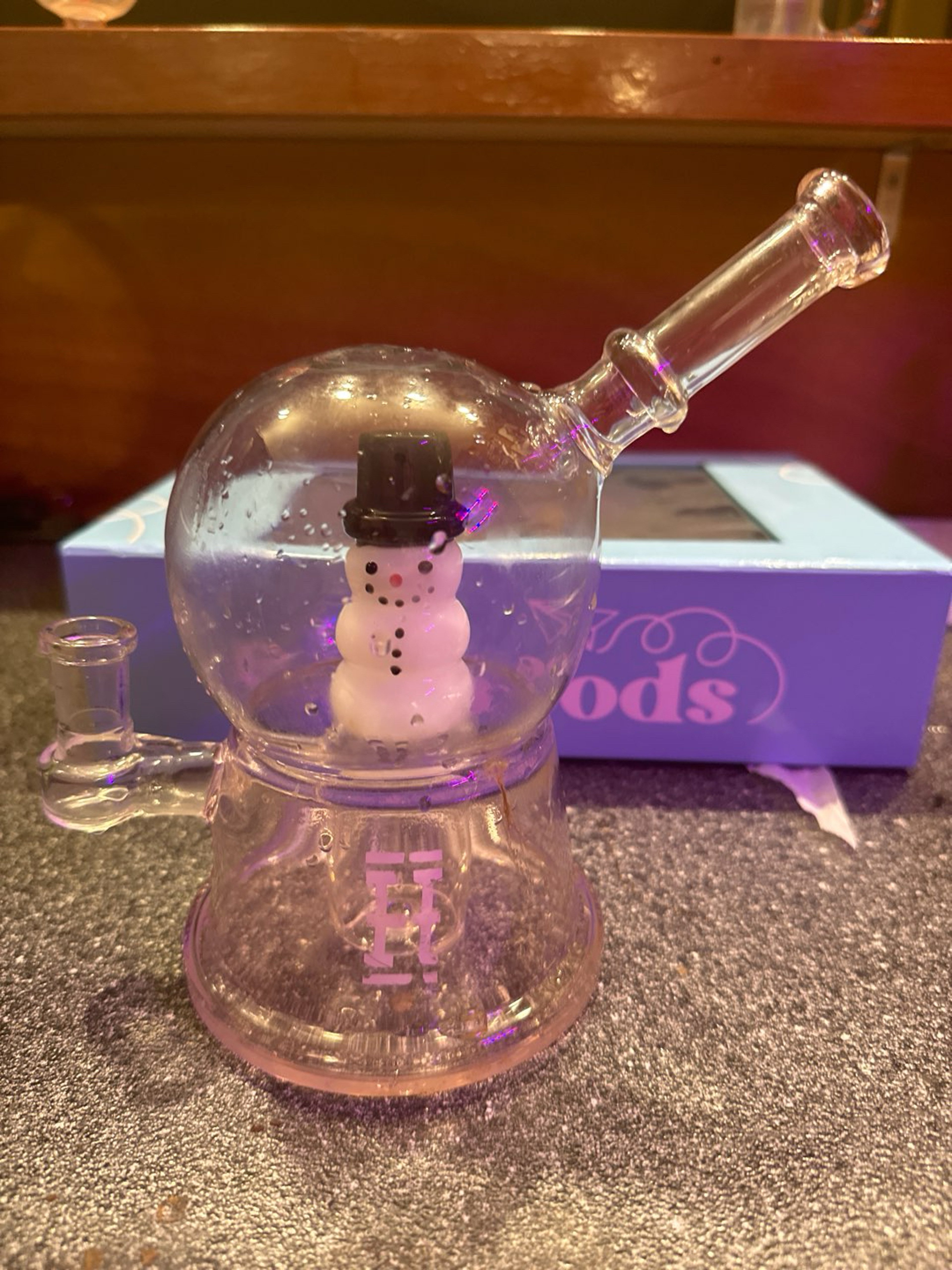 HEMPER - Snow Globe XL Bong 8" image 0
