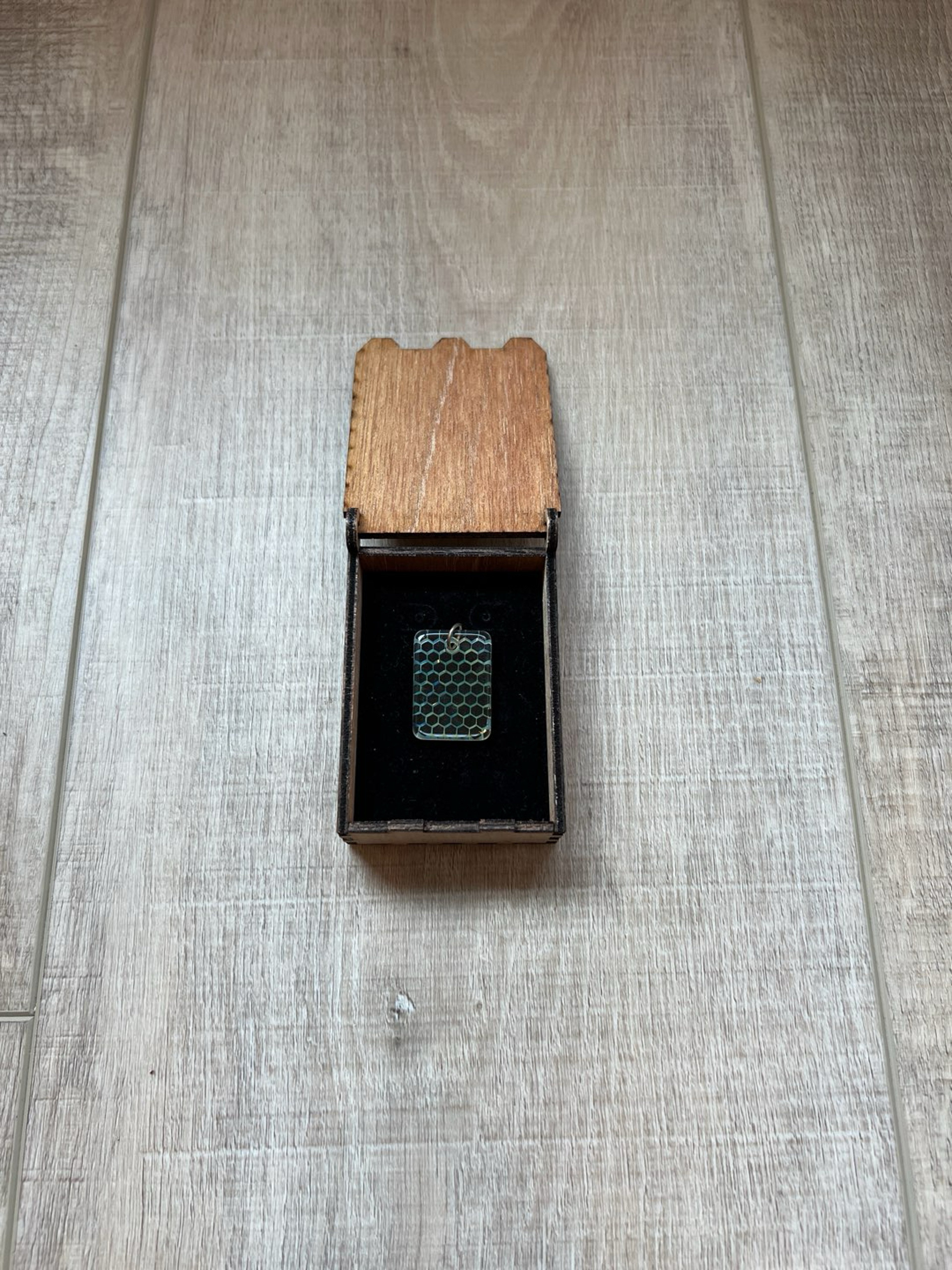 Preview pic of Ryan Teurfs Pendant