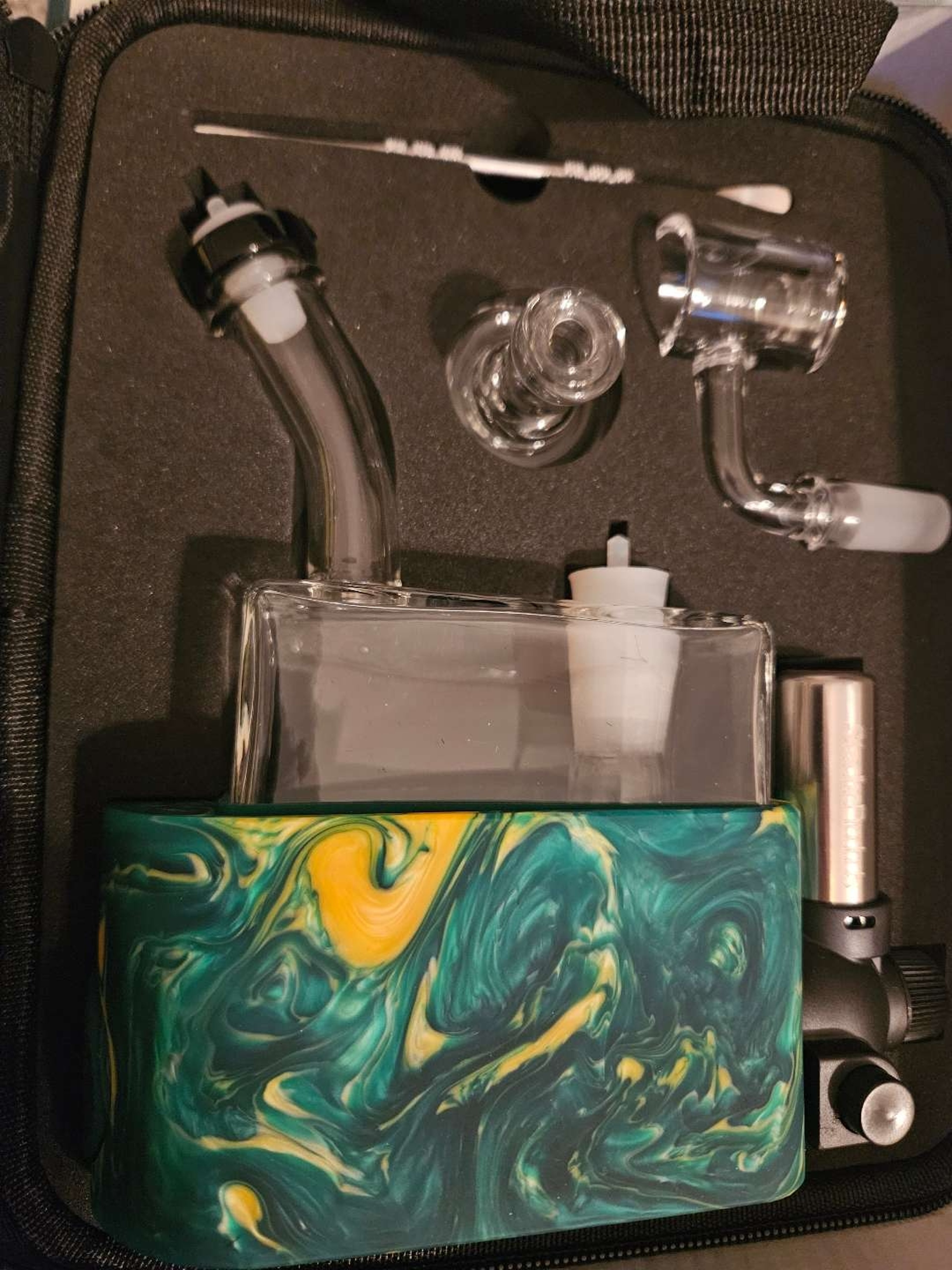 Preview pic of LAST ONE!!! 100 BUCKS!! Brand New Stache Rio All in One Rig