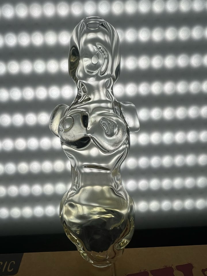 Glass figure pipe