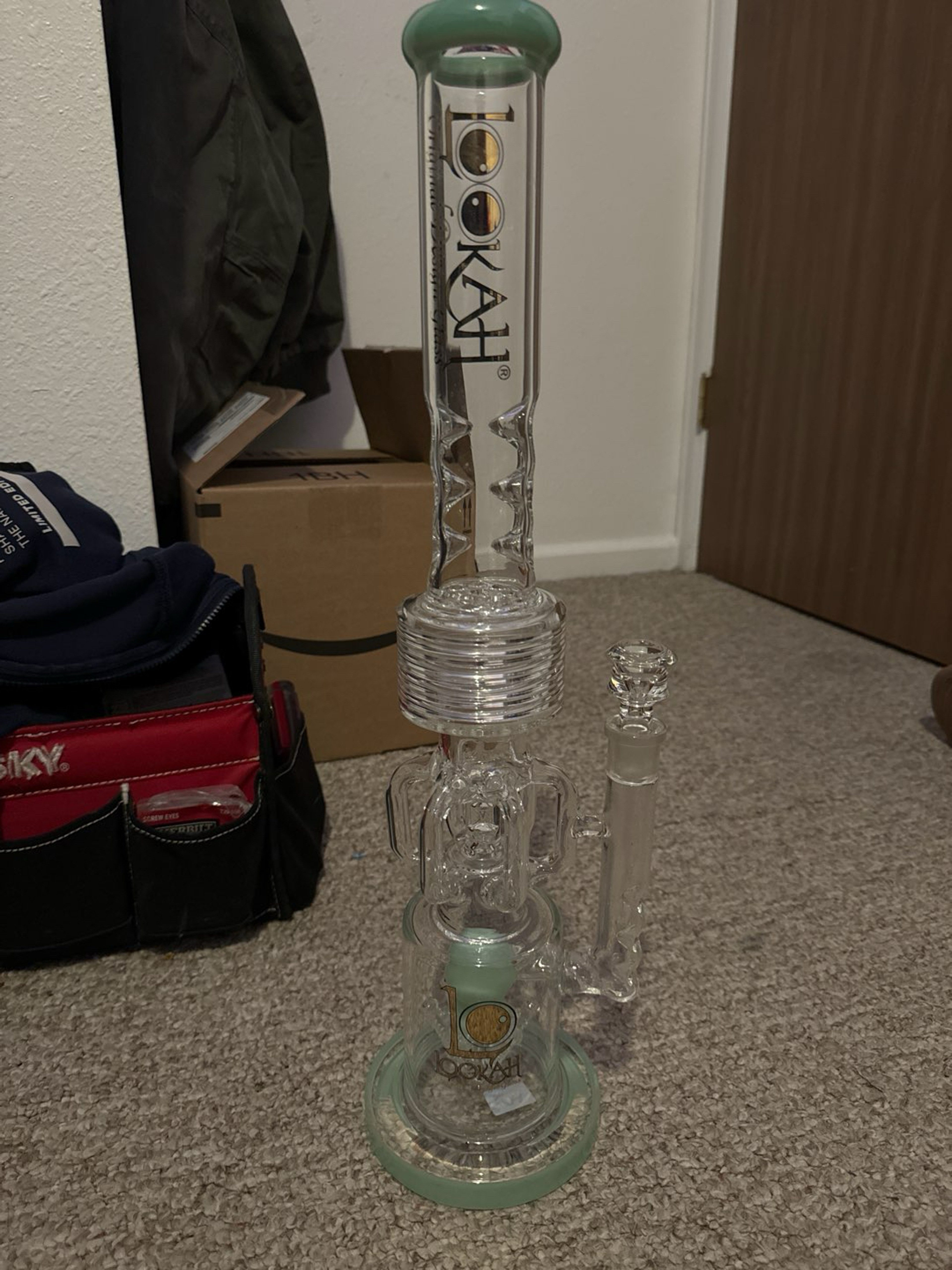 Preview pic of Lookah chandler 2ft bong