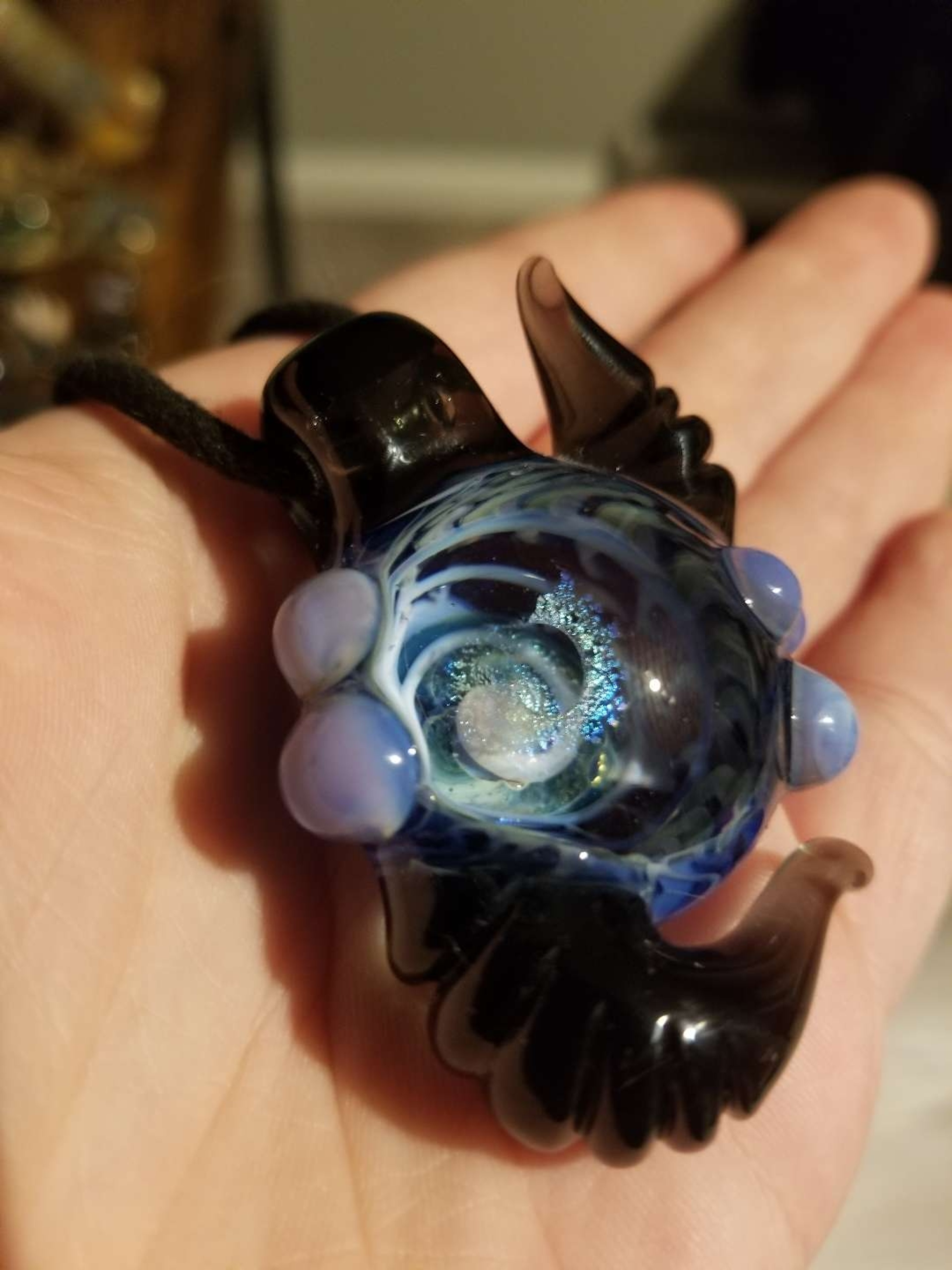 Preview pic of Pristine glass pendy