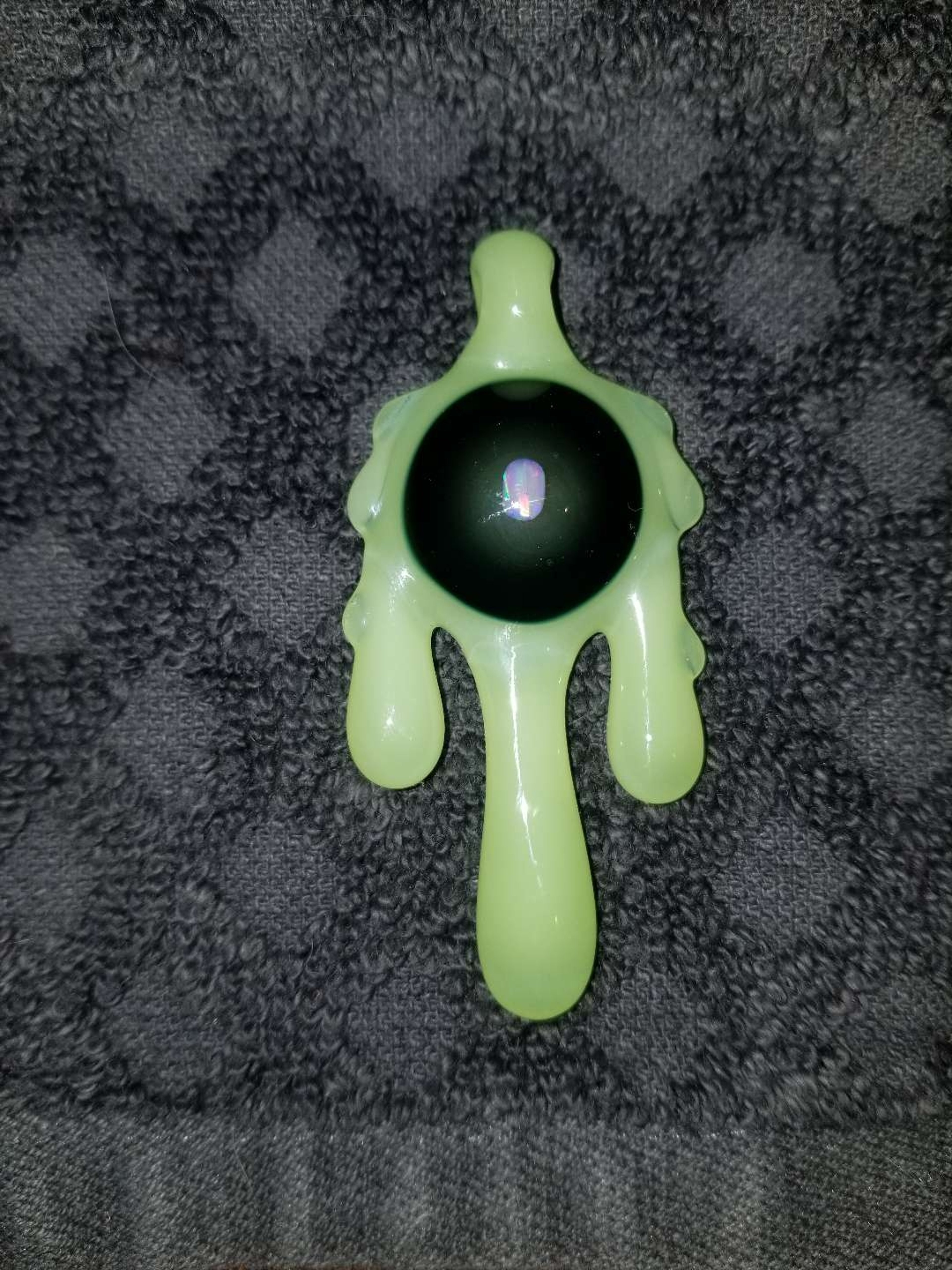 Preview pic of Schuman glass drip pendy