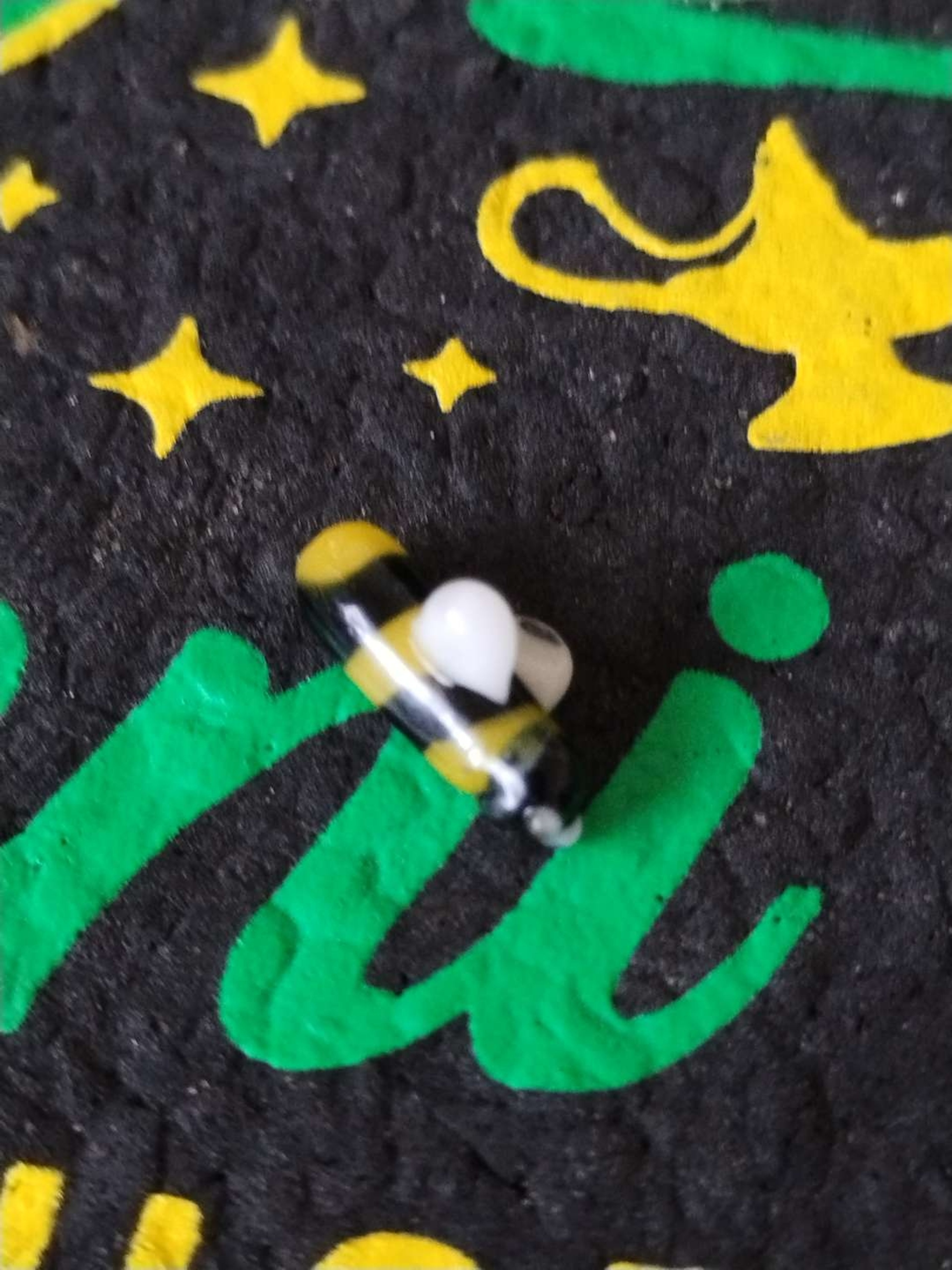 Preview pic of Bumble bee terp pillar