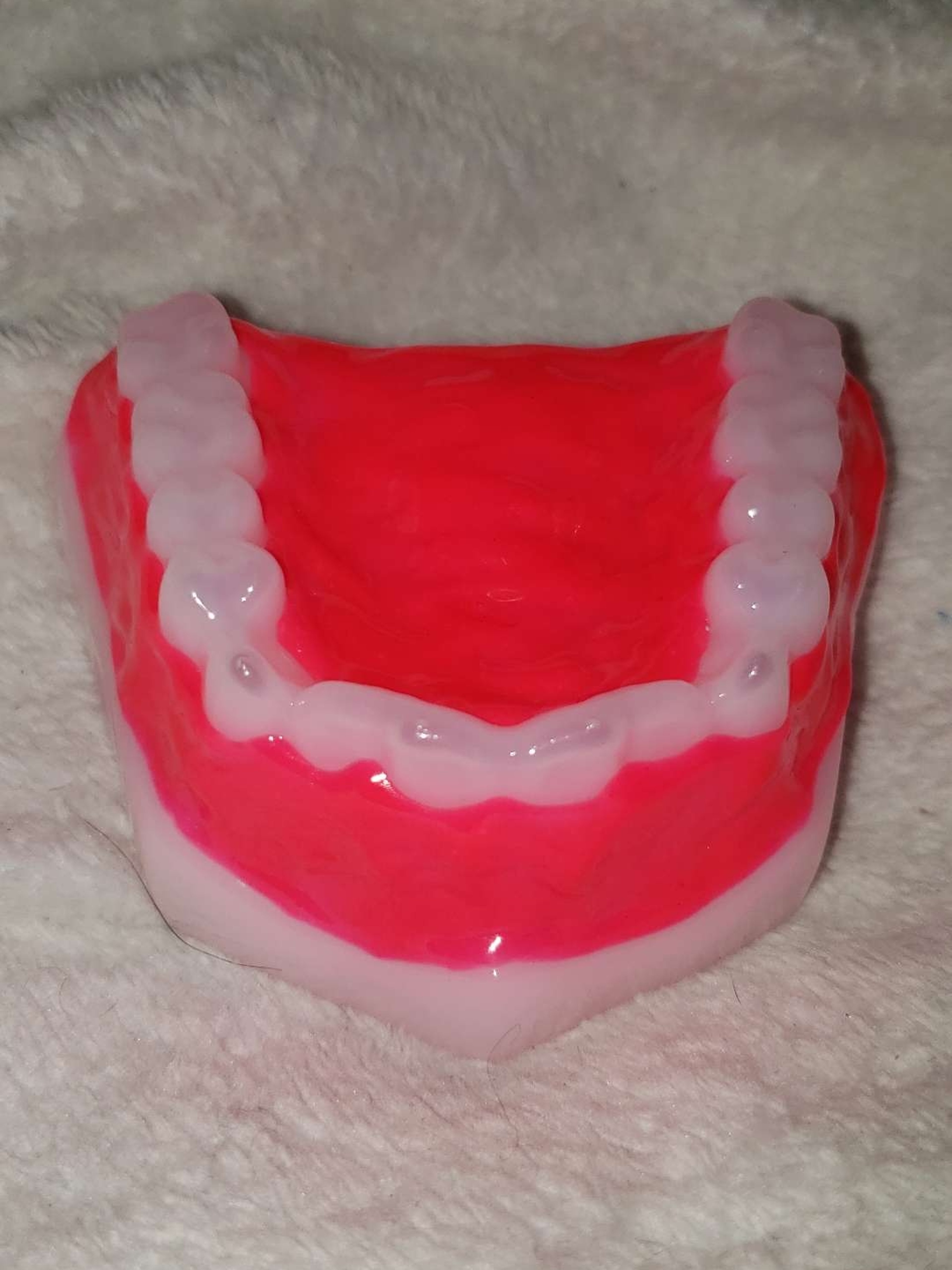 Preview pic of Glow in the dark teeth