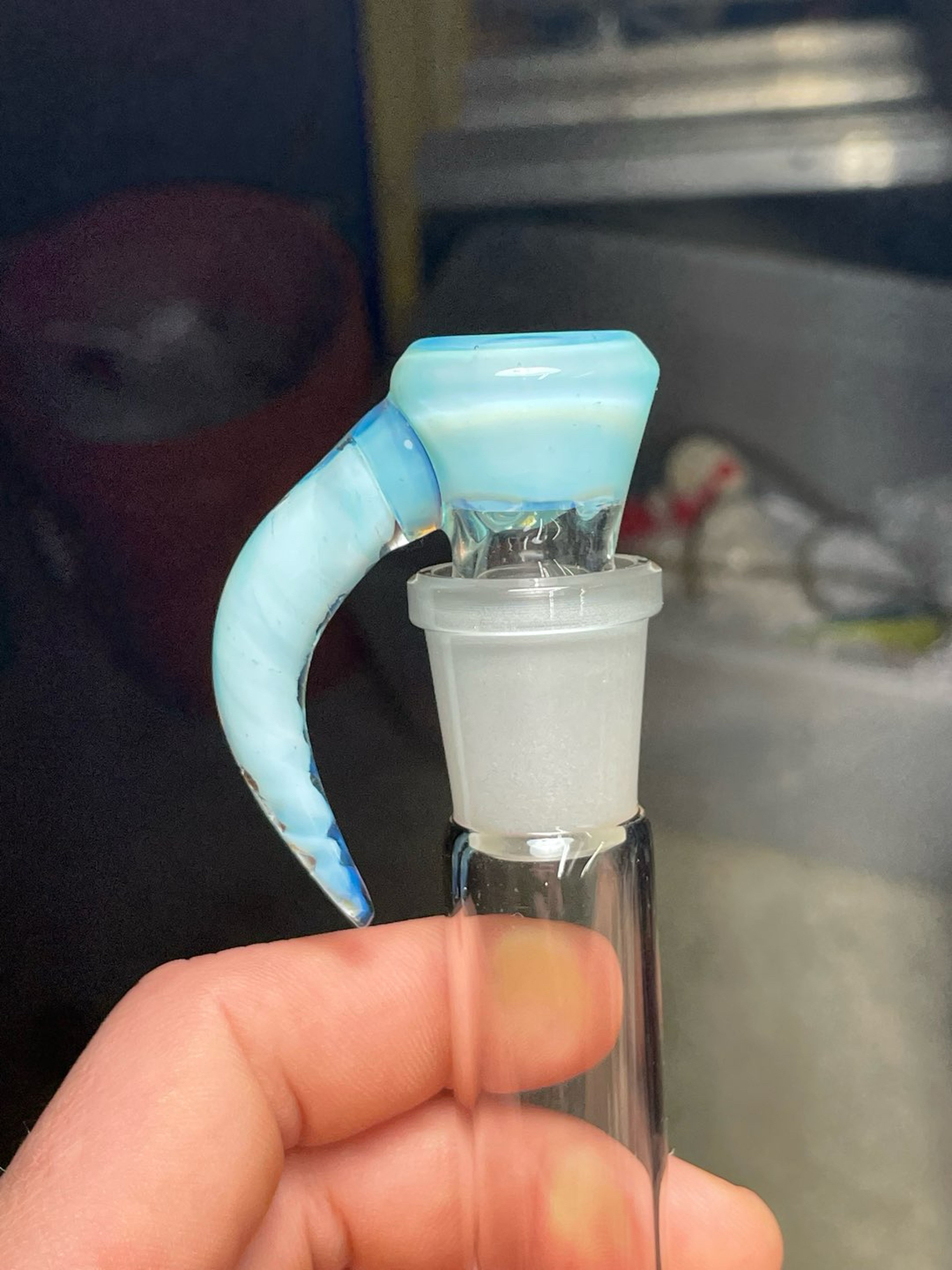 Preview pic of Hyperfocusglass marnia 4hole 18 mm horned slide