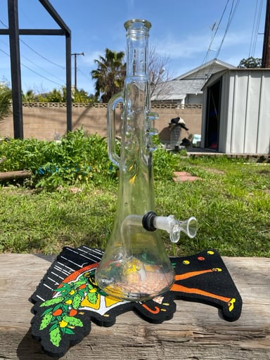 Preview pic of Trumpet shaped Bong with handle