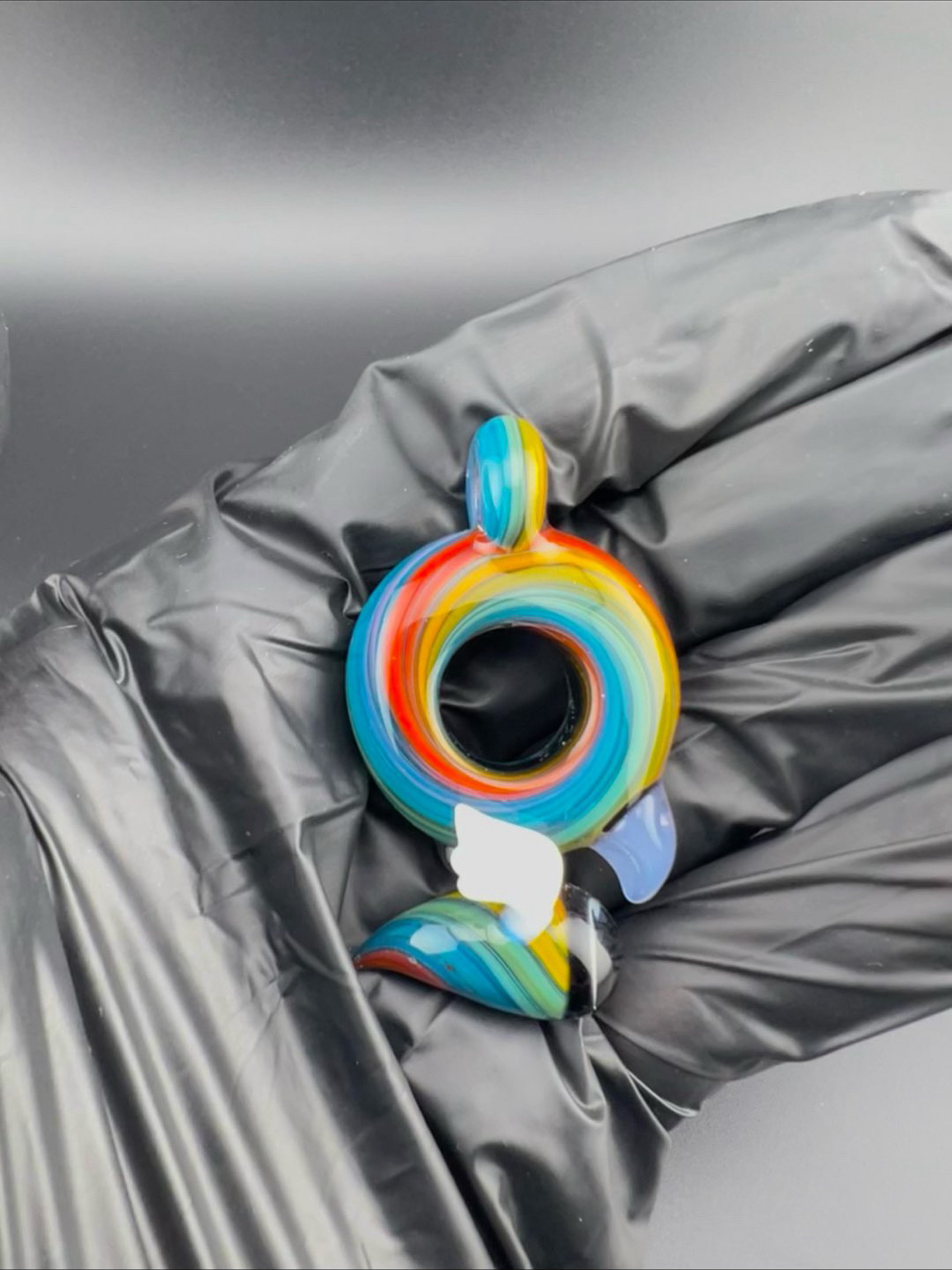 Preview pic of Calmbo x Icke “Birdling” pendant