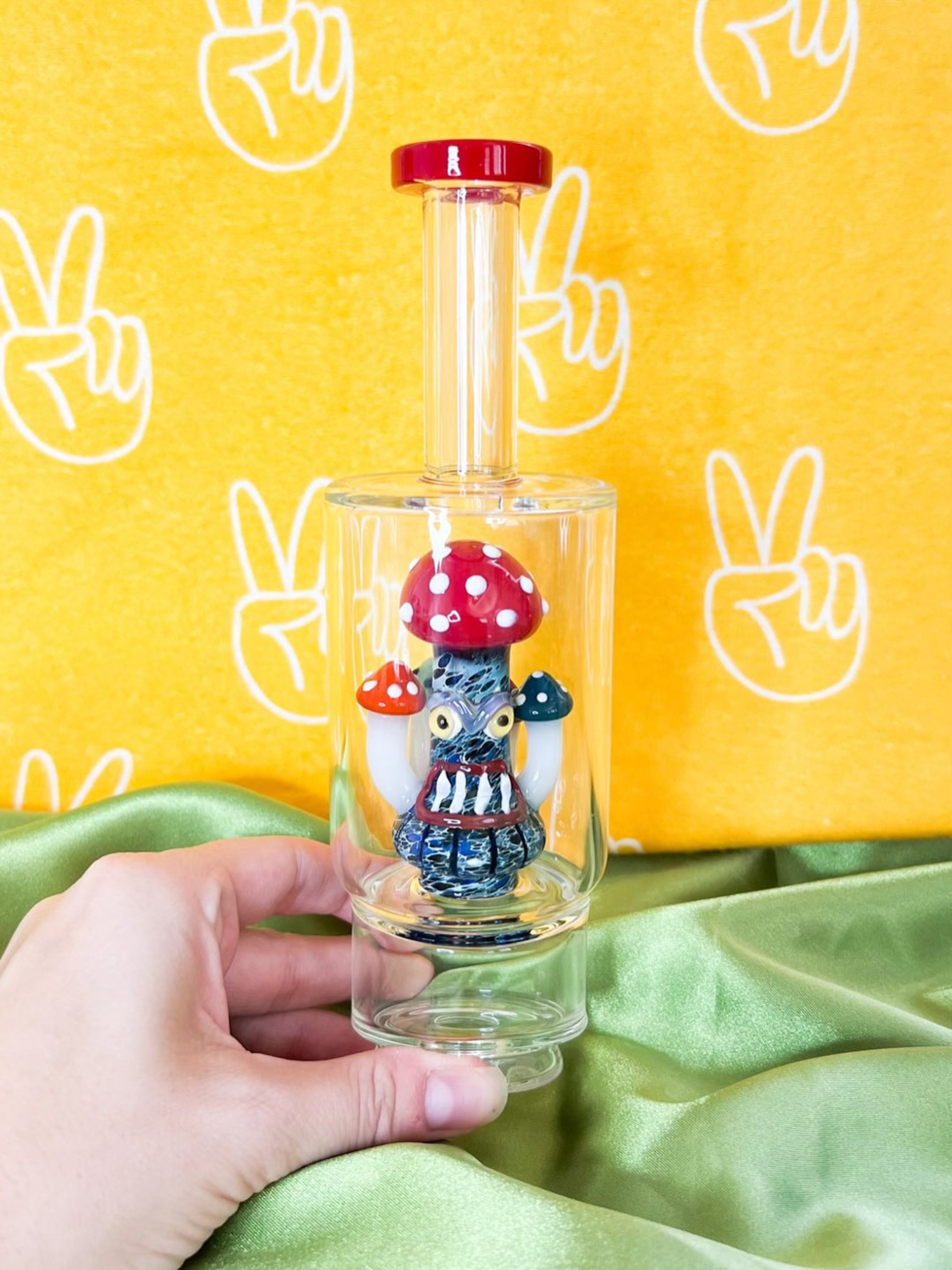Preview pic of Angry Red Mushroom Puffco Replacement Glass