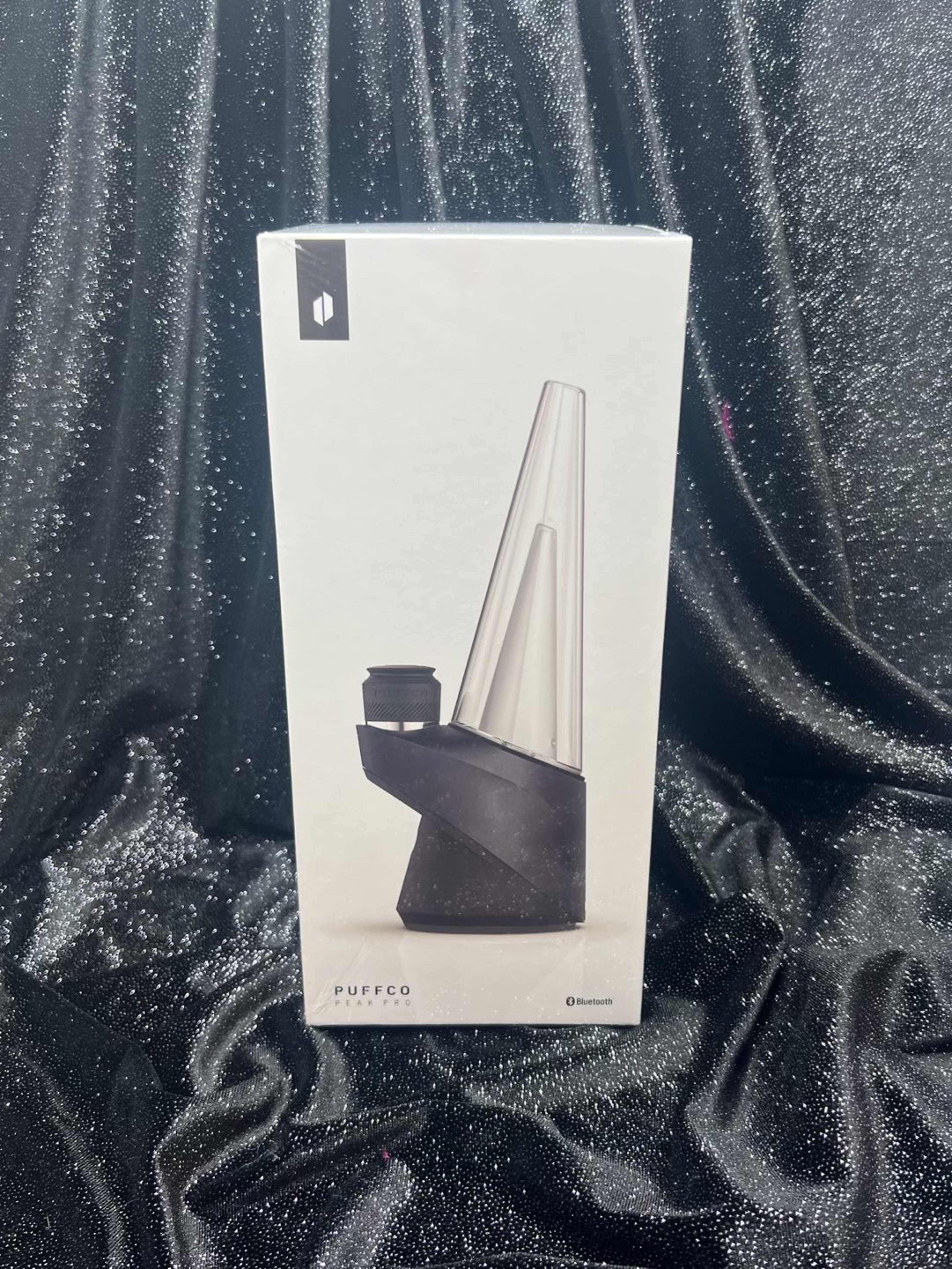 Preview pic of Puffco Peak Pro v1/OG Brand New In Box