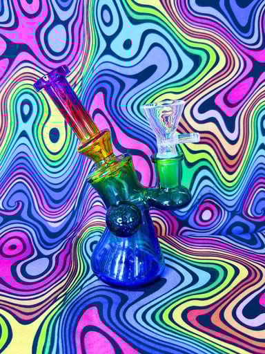 Preview pic of Mini Rainbow 6in Water Pipe/Rig