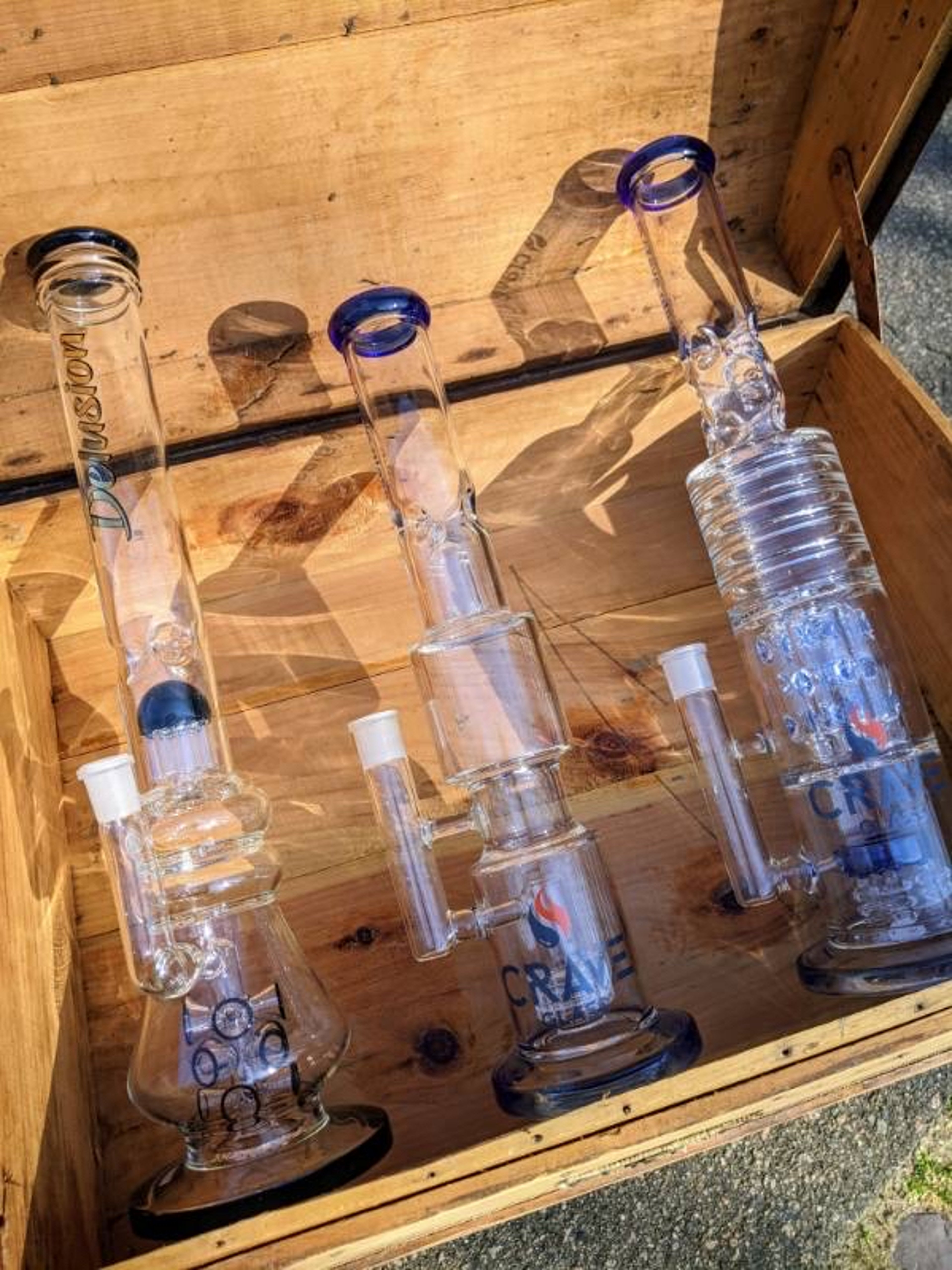 Preview pic of 18-24in,18mm, Glass Bong w/multiple percolators & Logo