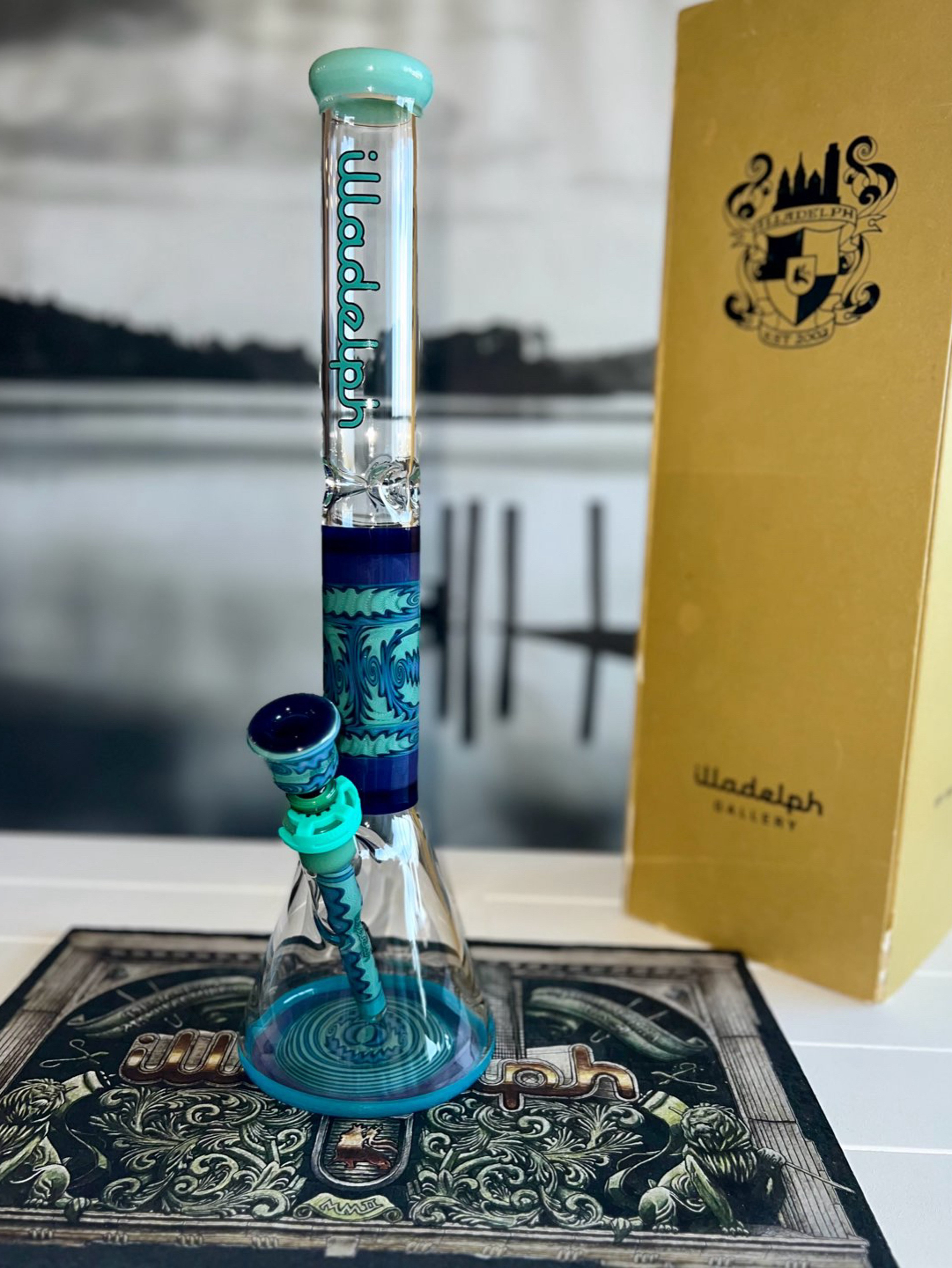 Preview pic of Illadelph Turple Worked Medium Beaker