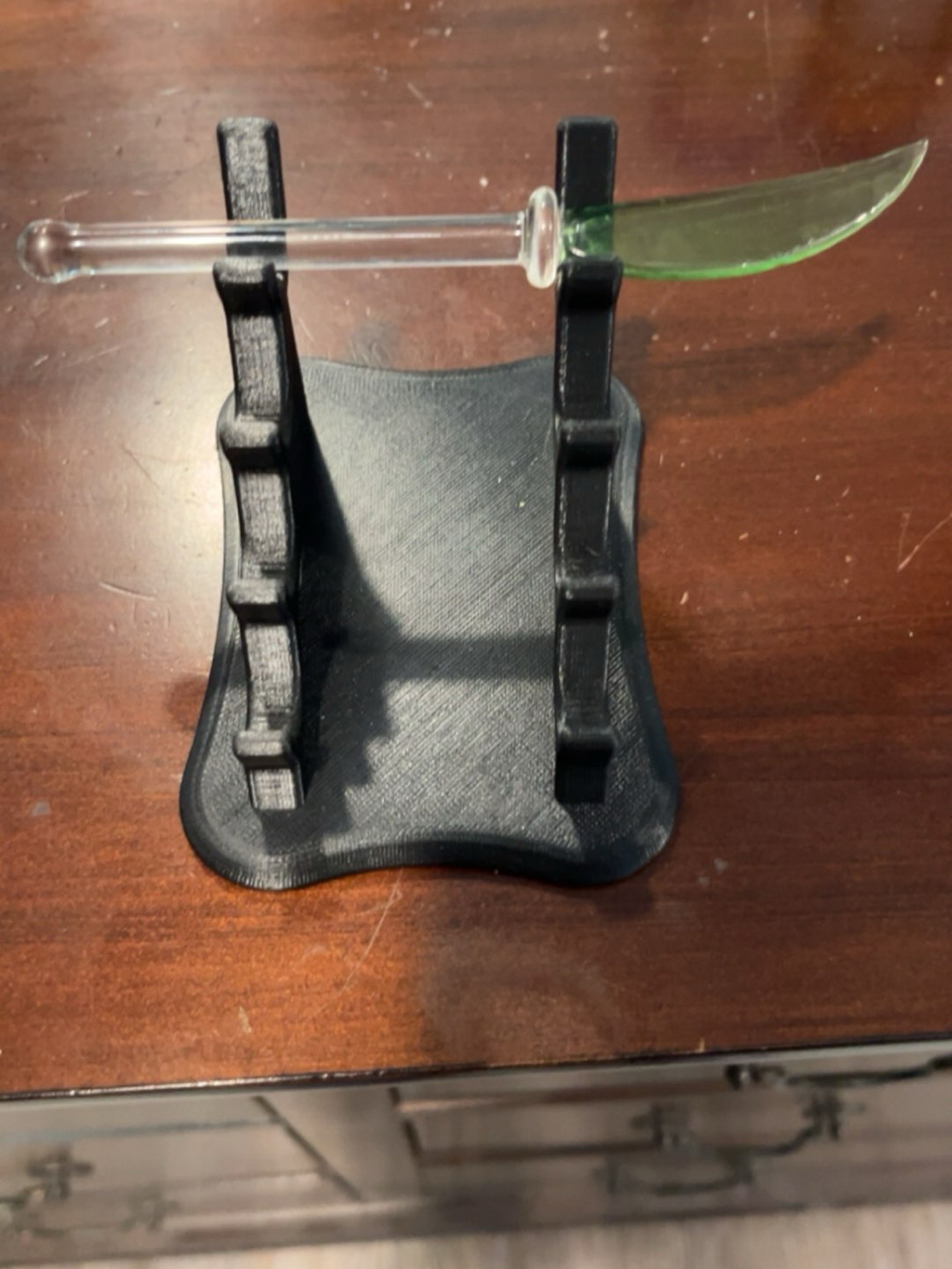 Preview pic of Glass knife &stand