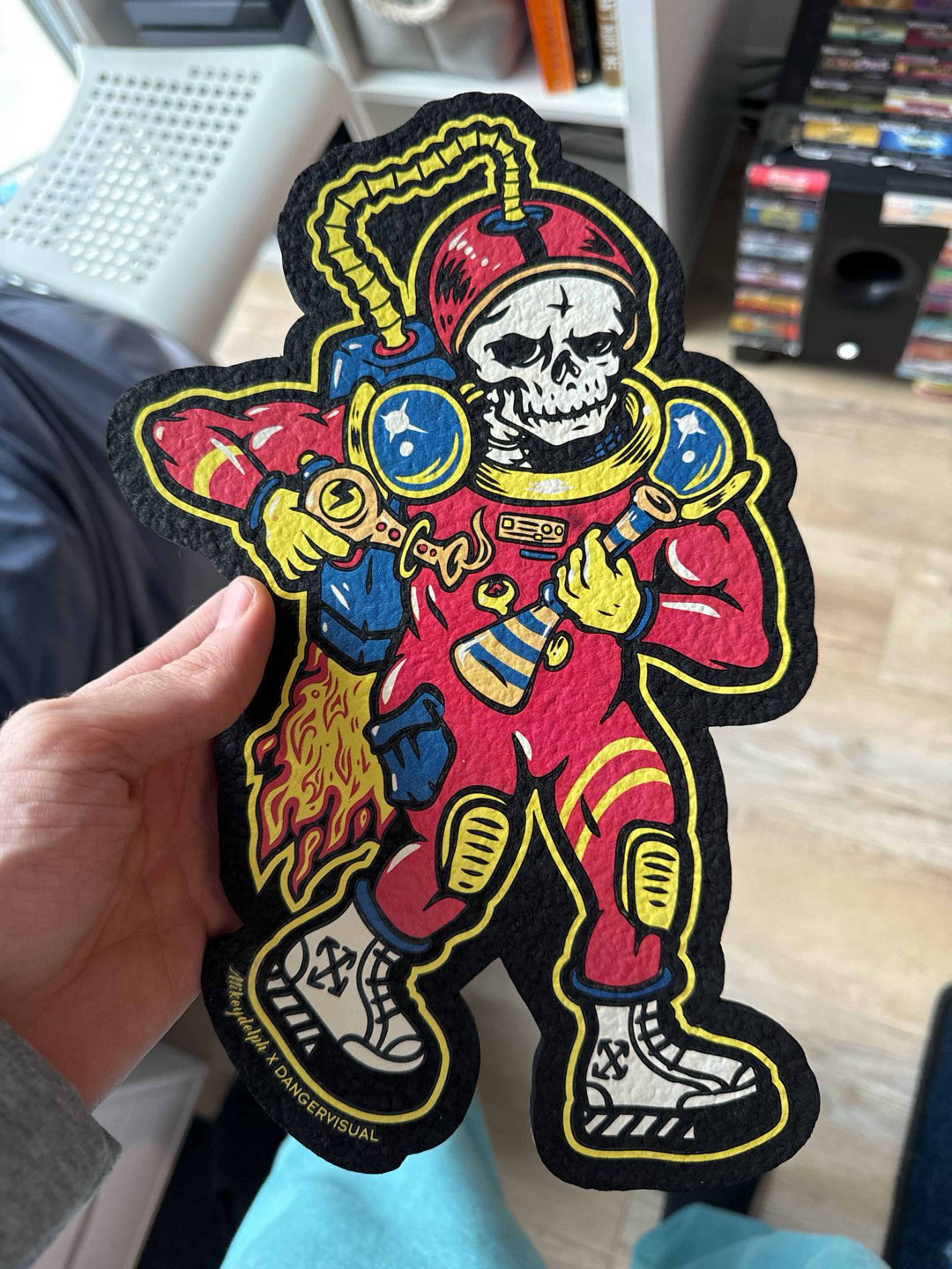 Preview pic of Mikeydelph man on mars sold out drop