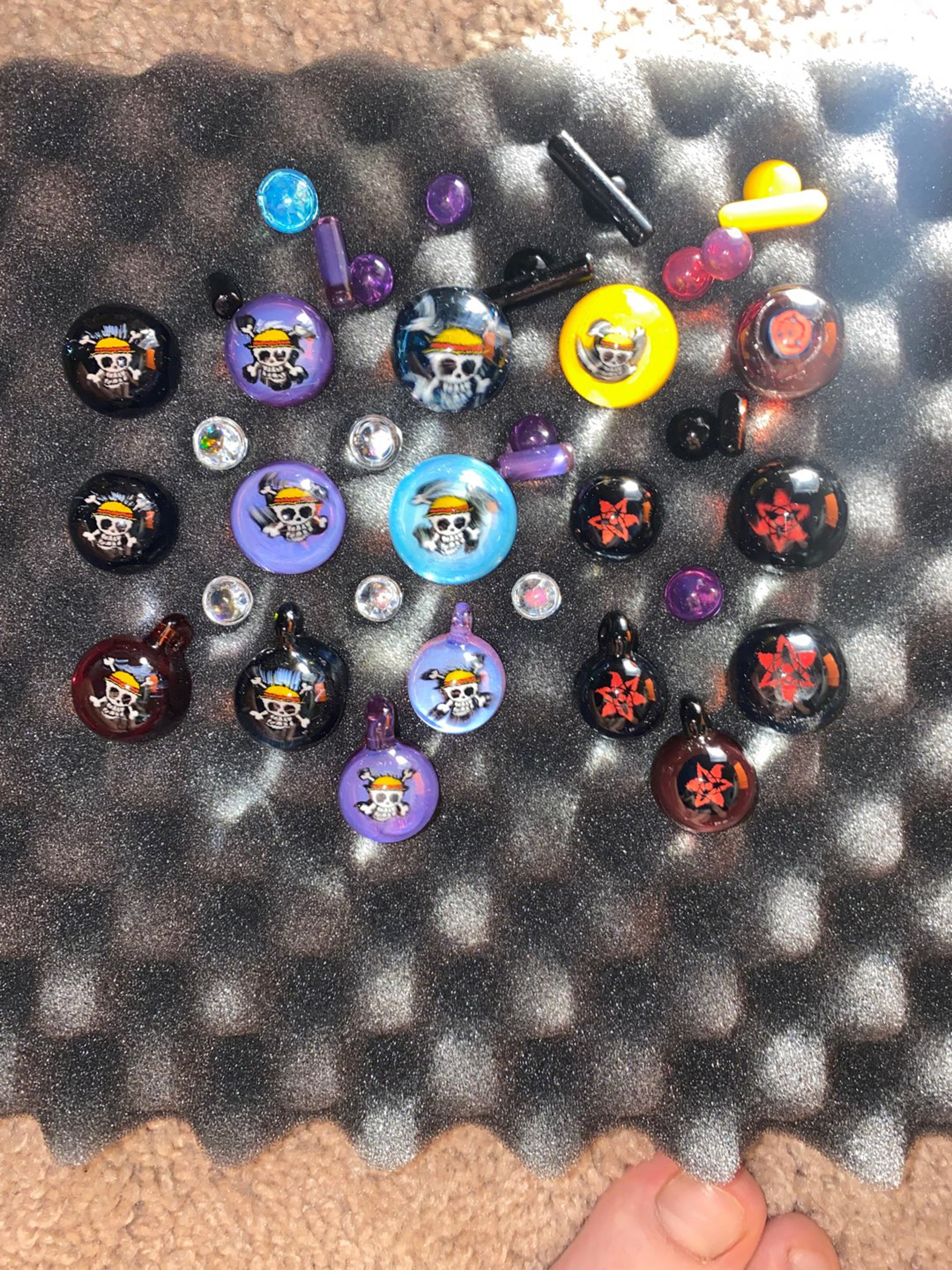 Preview pic of Naruto and Straw hat Millie marbles with pearls