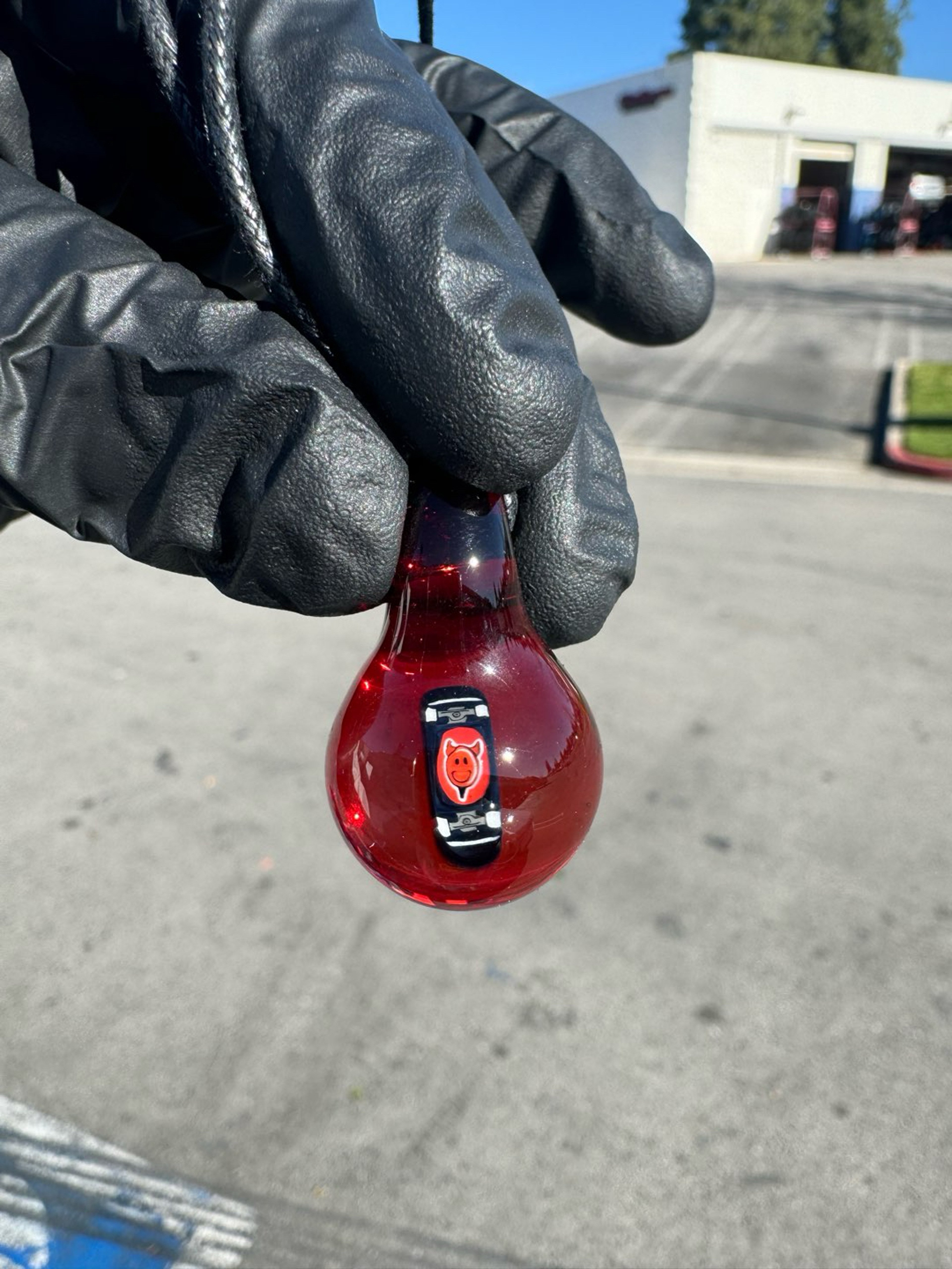 Preview pic of Keys glass Pendy ruby