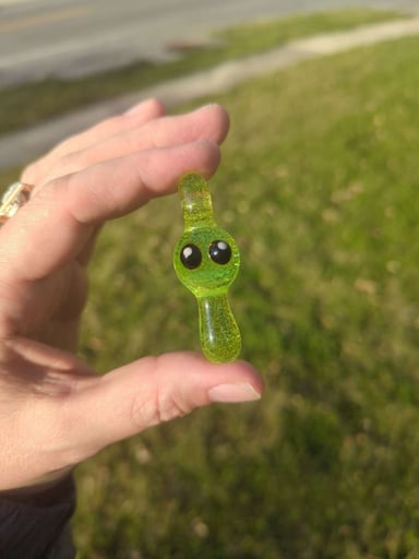 Preview pic of Green Pendy