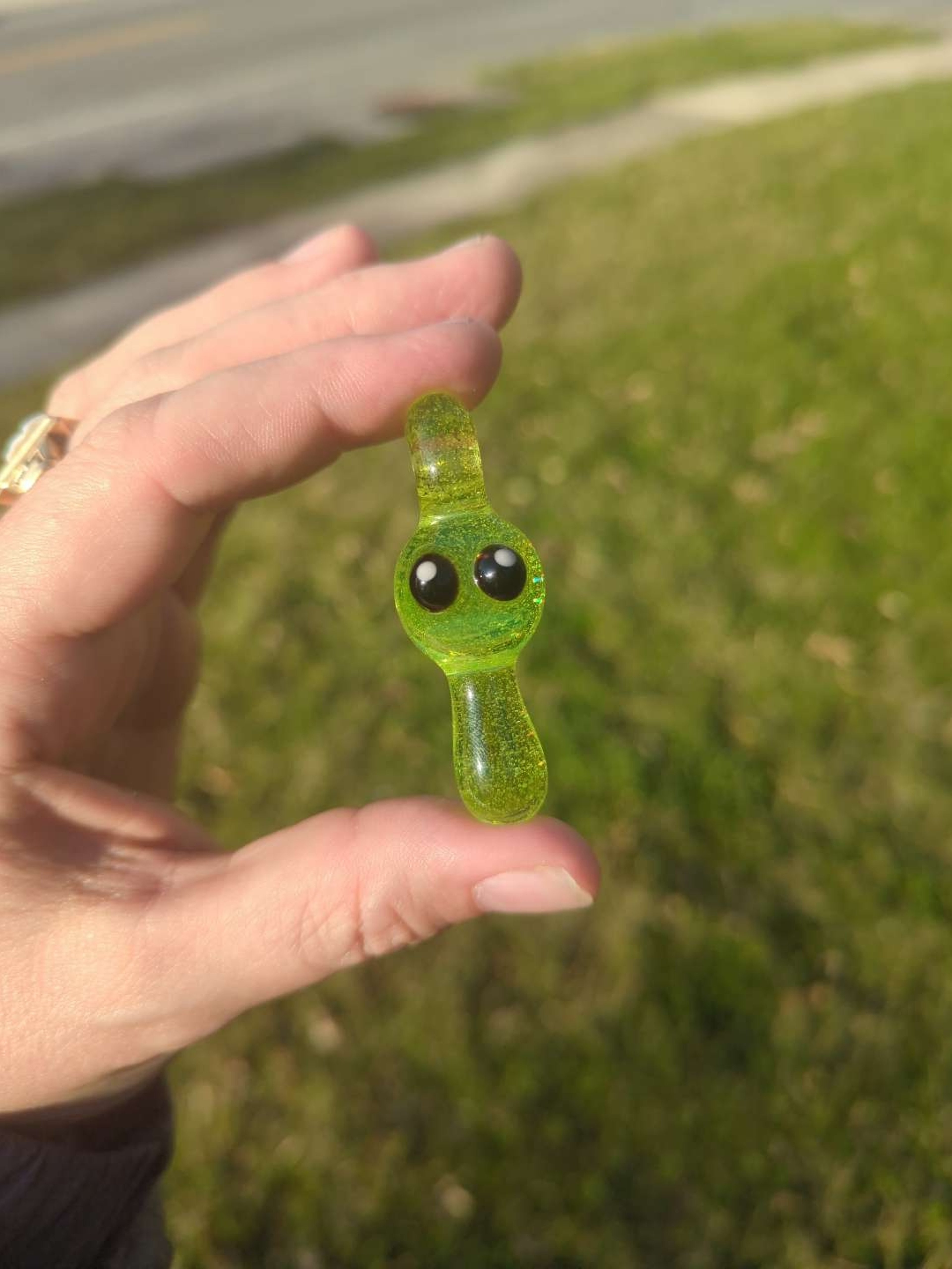 Preview pic of Green Pendy