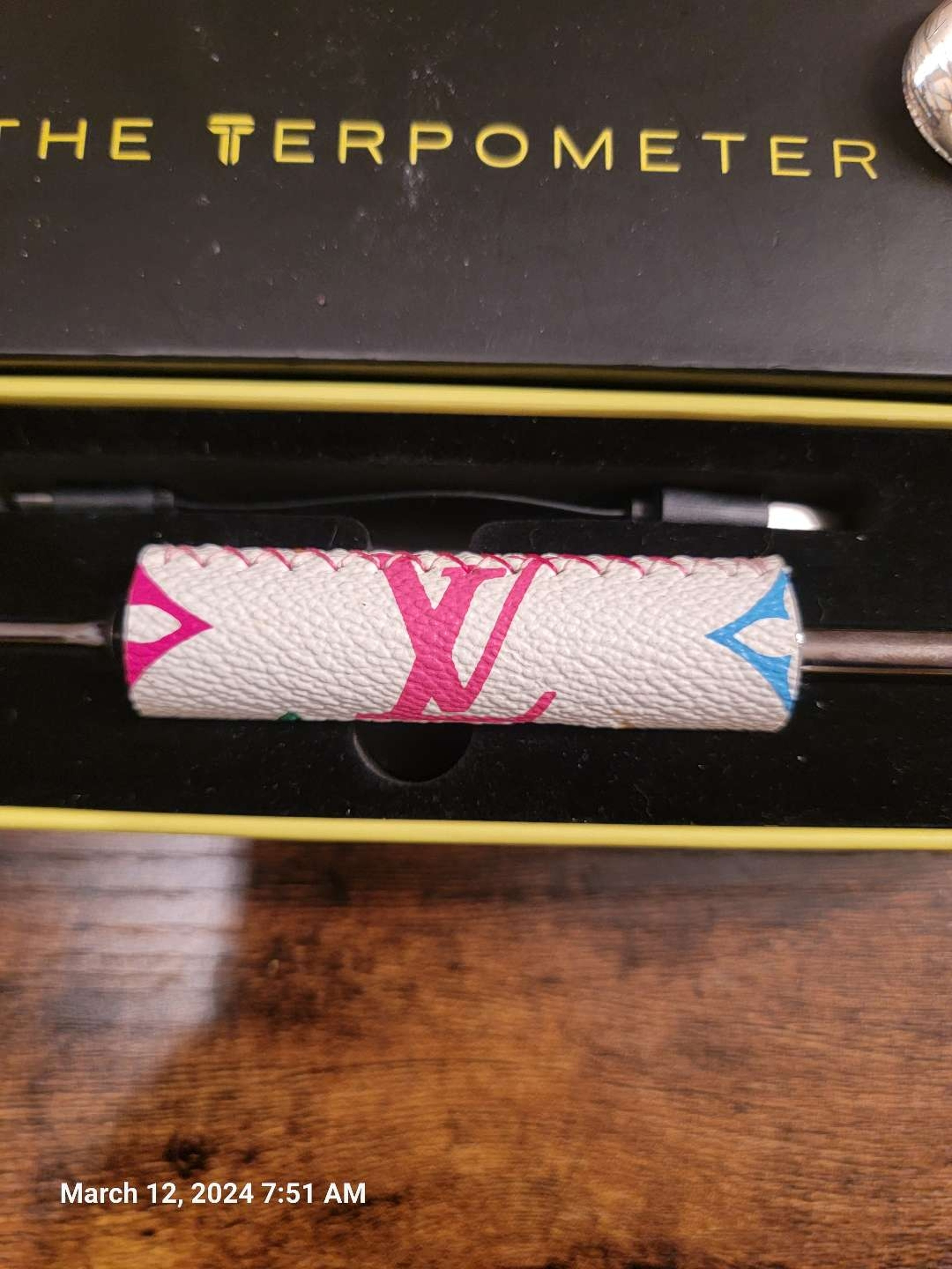 Rainbow LV Terpometer with Custom Stand image 0