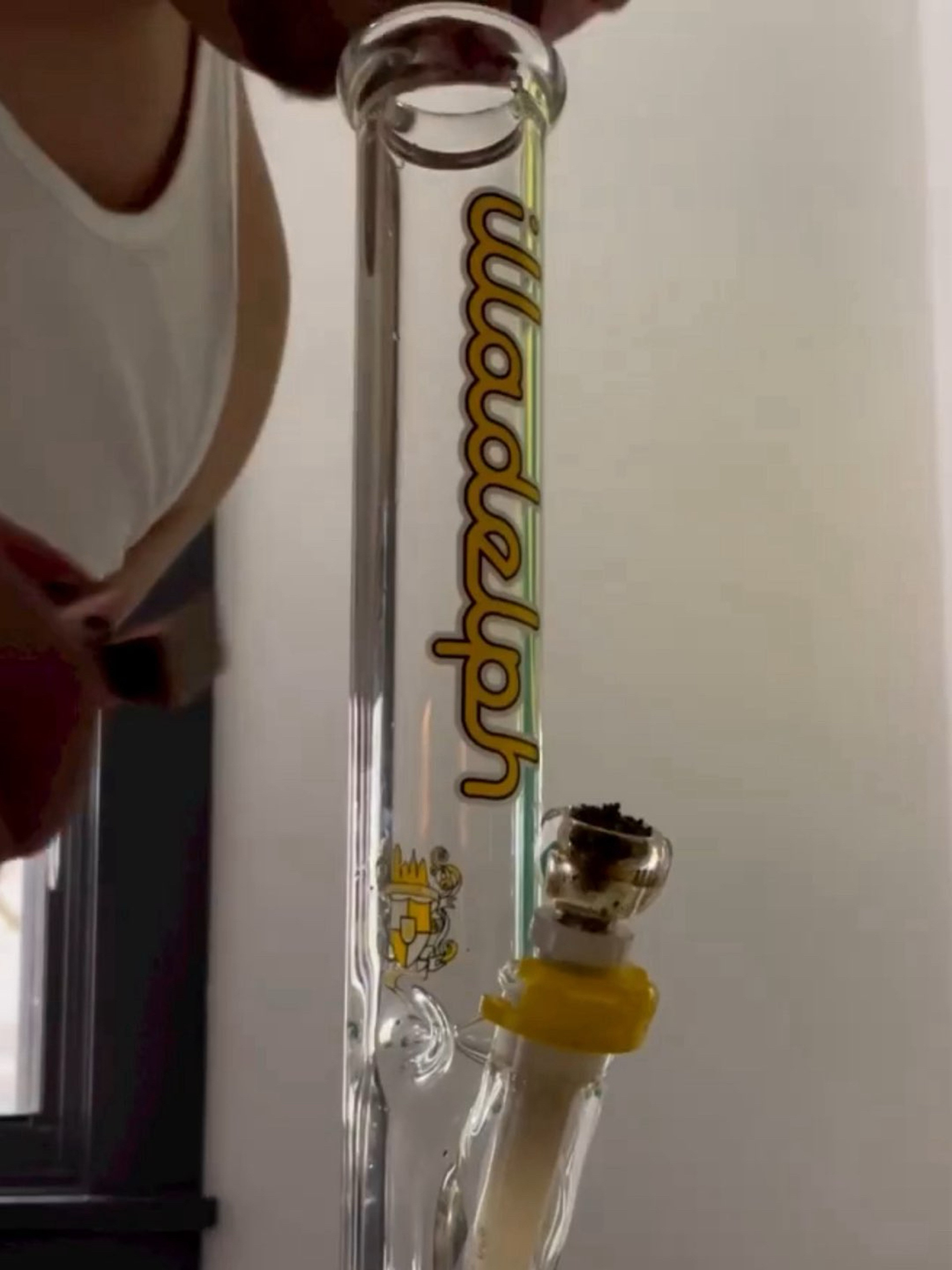 Preview pic of Yellow Illadelph Medium Straight Tube