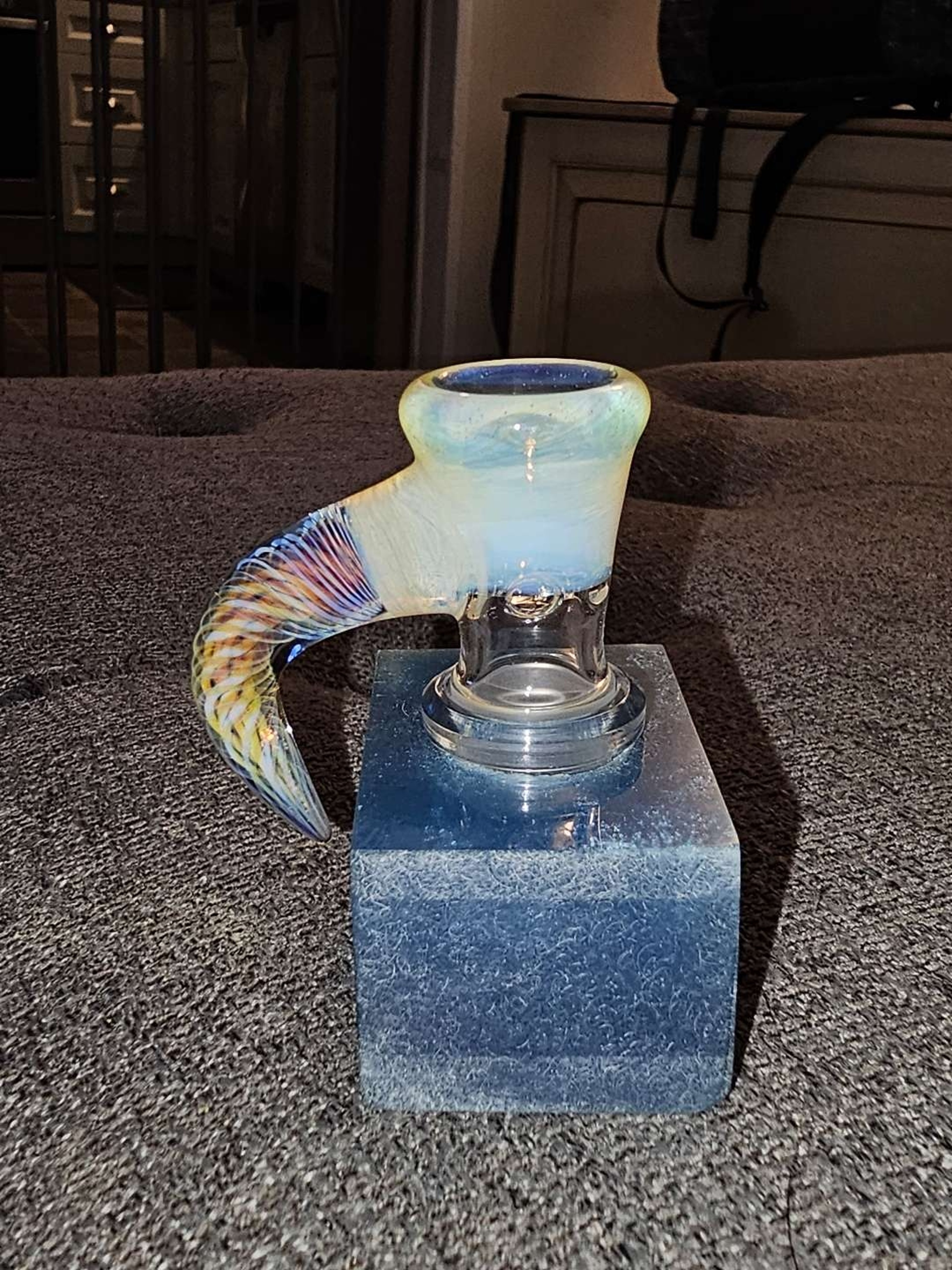 Preview pic of Ghost and honey implosion horn 4 hole 18mm Valts glass slide