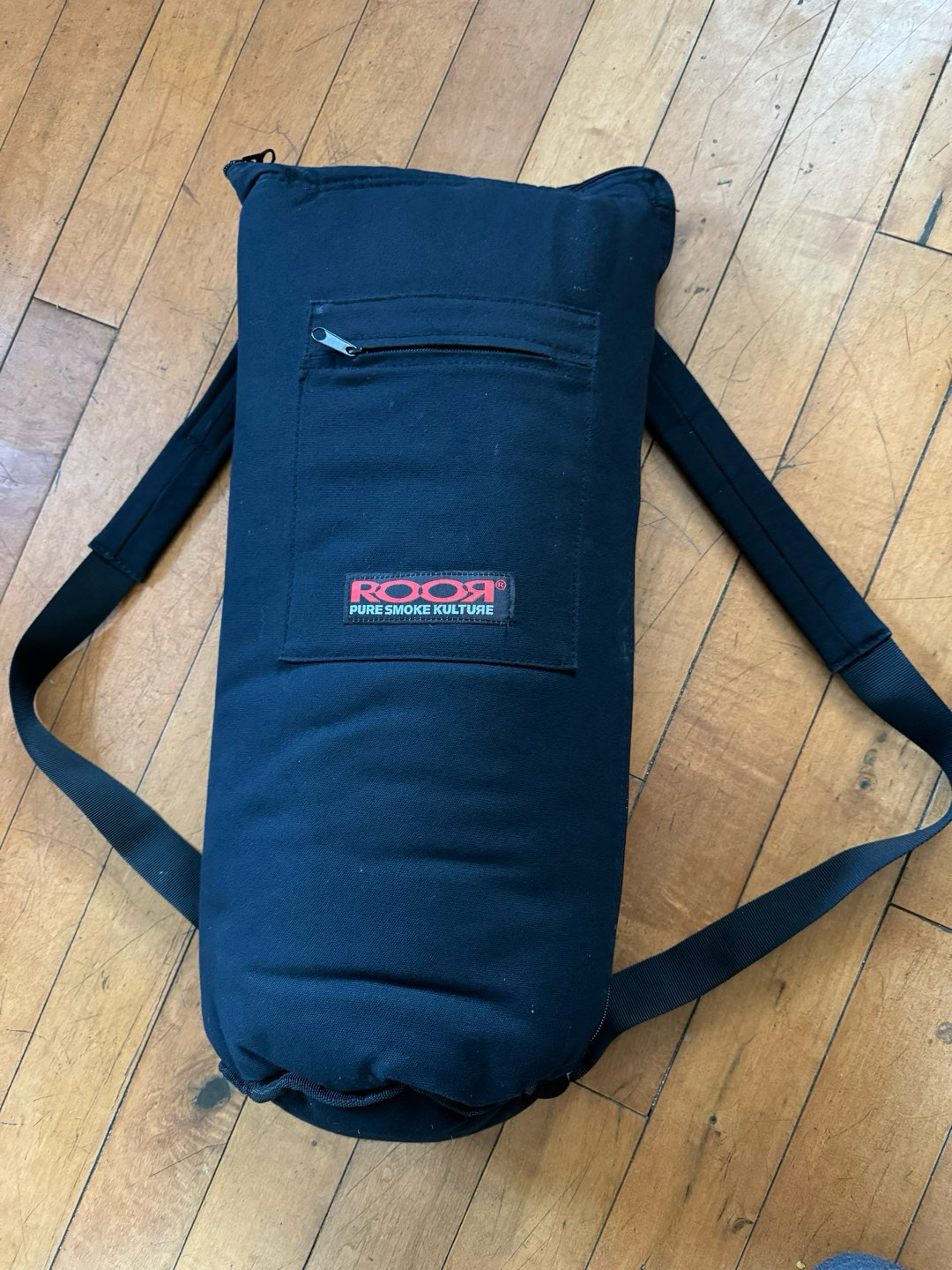 Preview pic of RooR padded carrying case