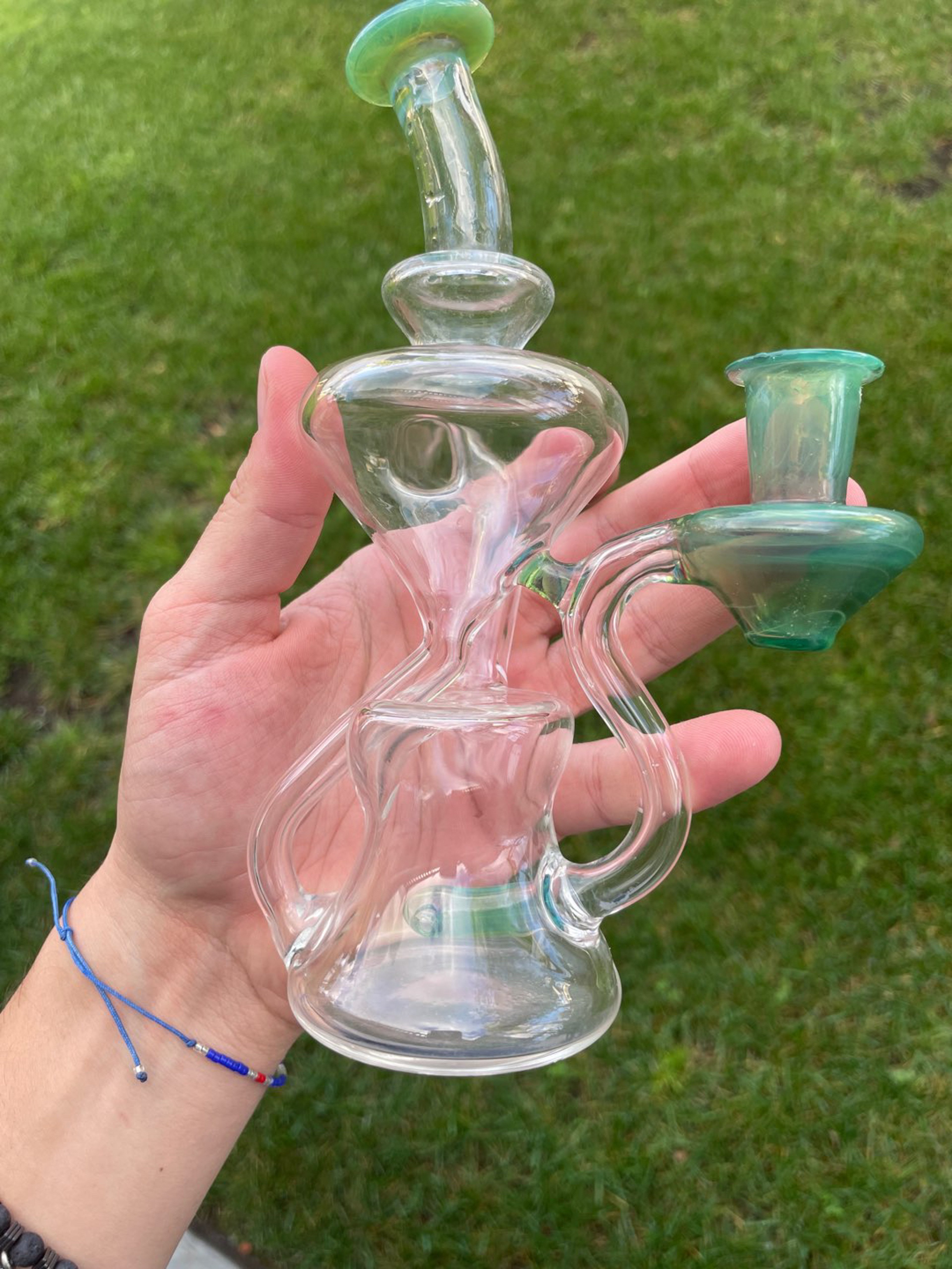 Preview pic of Single arm recycler by Madhatter Glass (now @Aura_Glassworks)