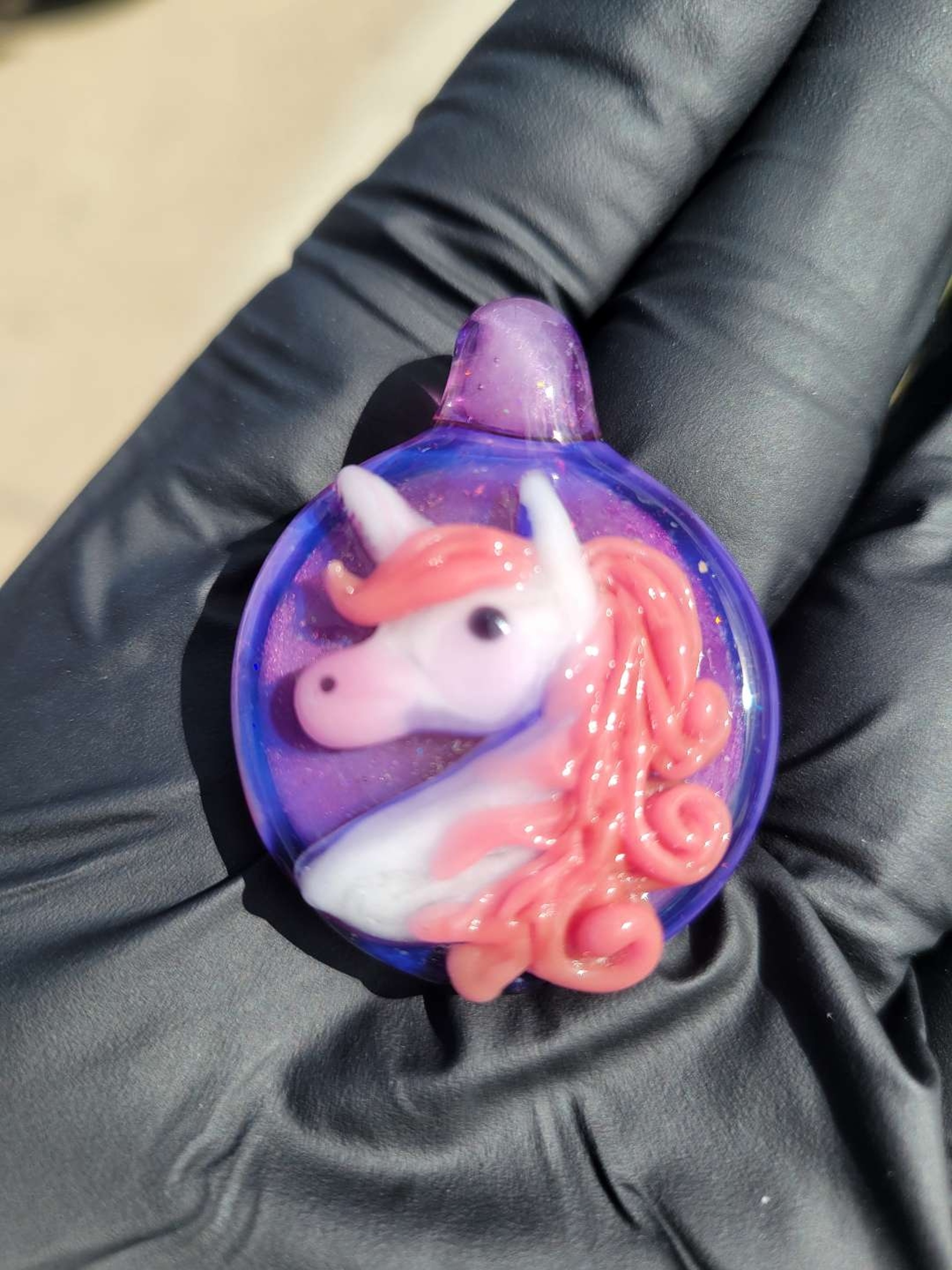 Preview pic of Chillery Bogart Unicorn Pendant