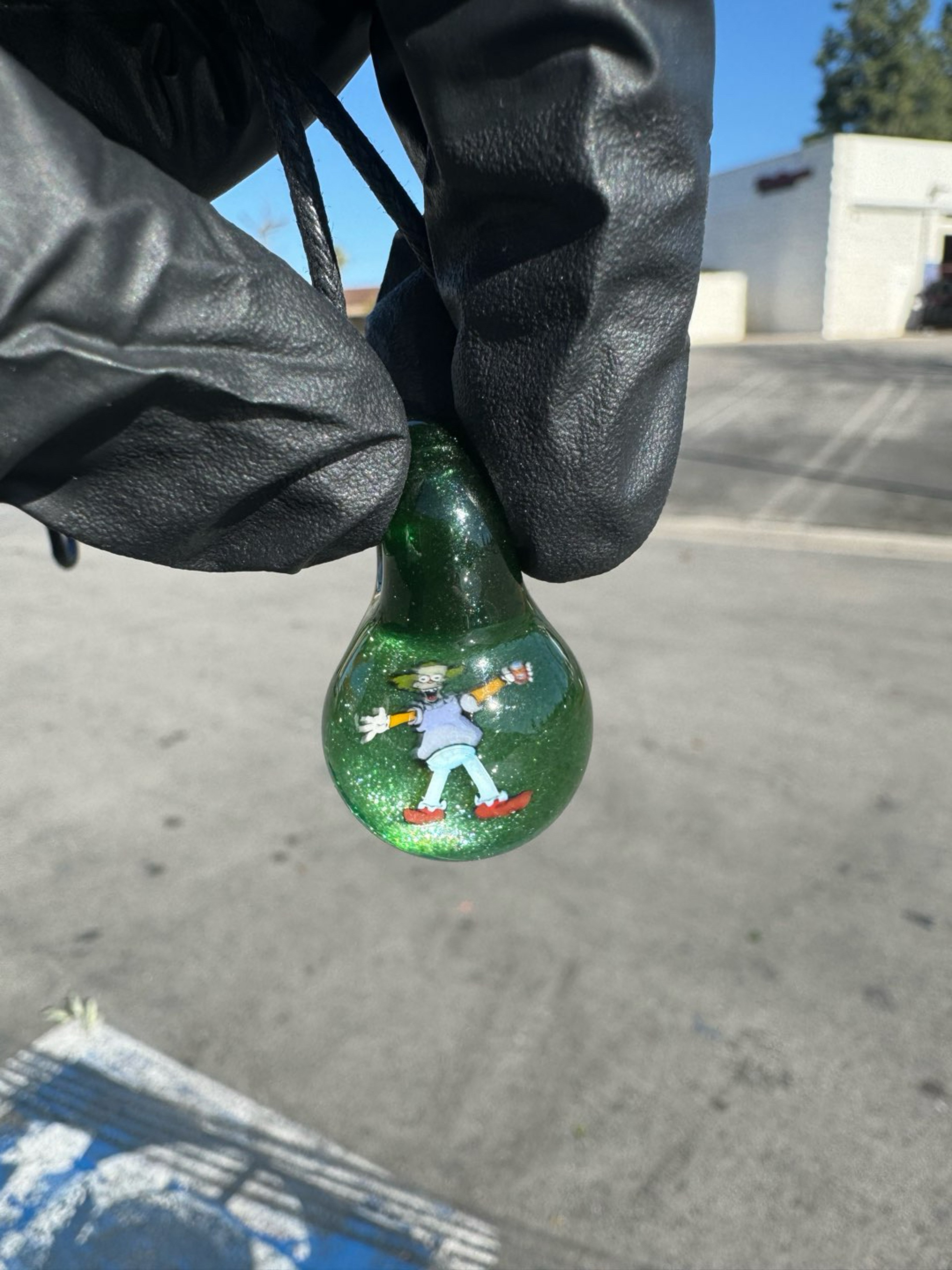 Preview pic of Keysglass green pendy
