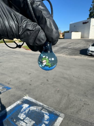 Preview pic of Keys glass pendy