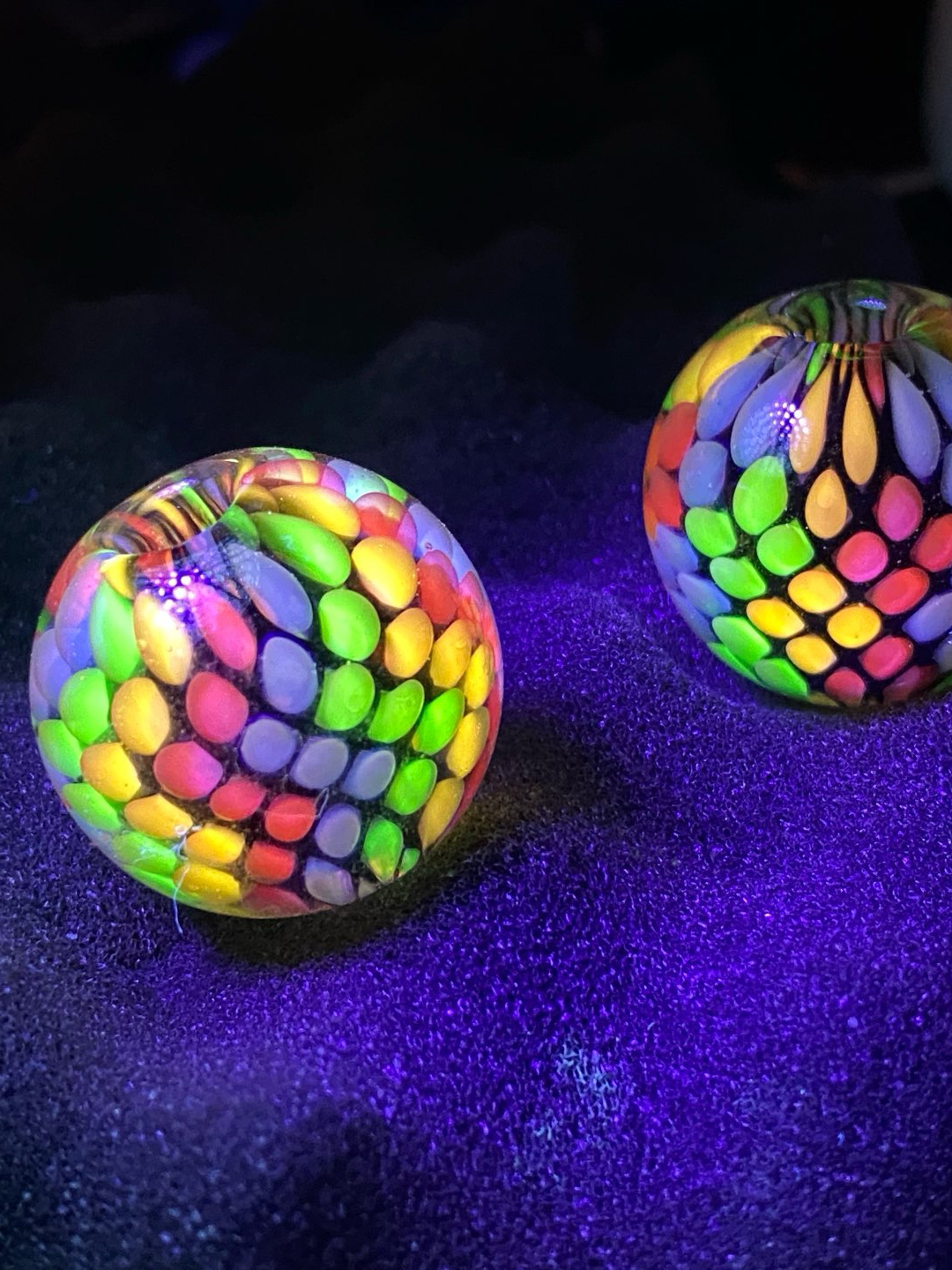 Preview pic of Bcm uv active beads
