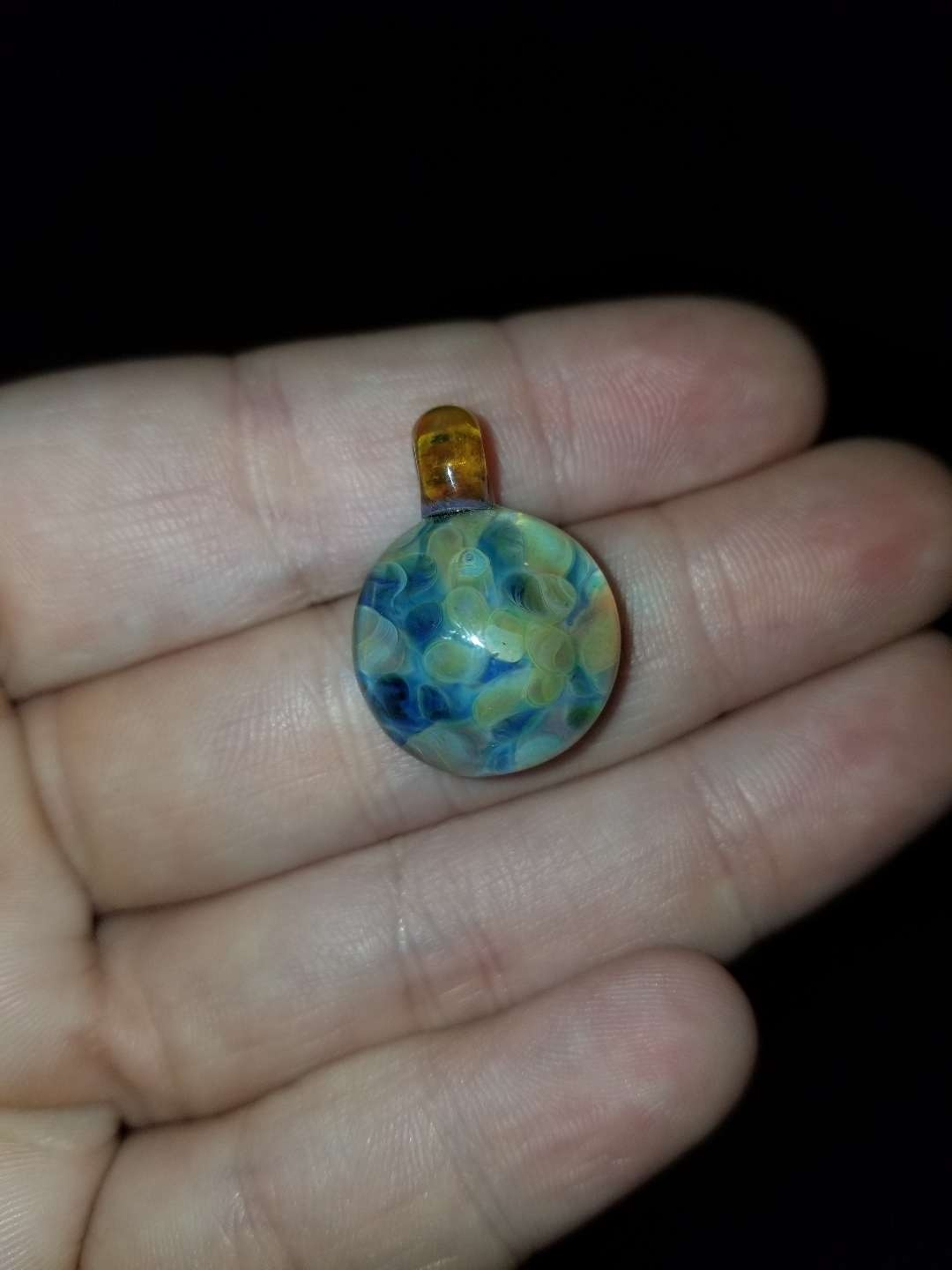 Preview pic of Mini implosion pendant