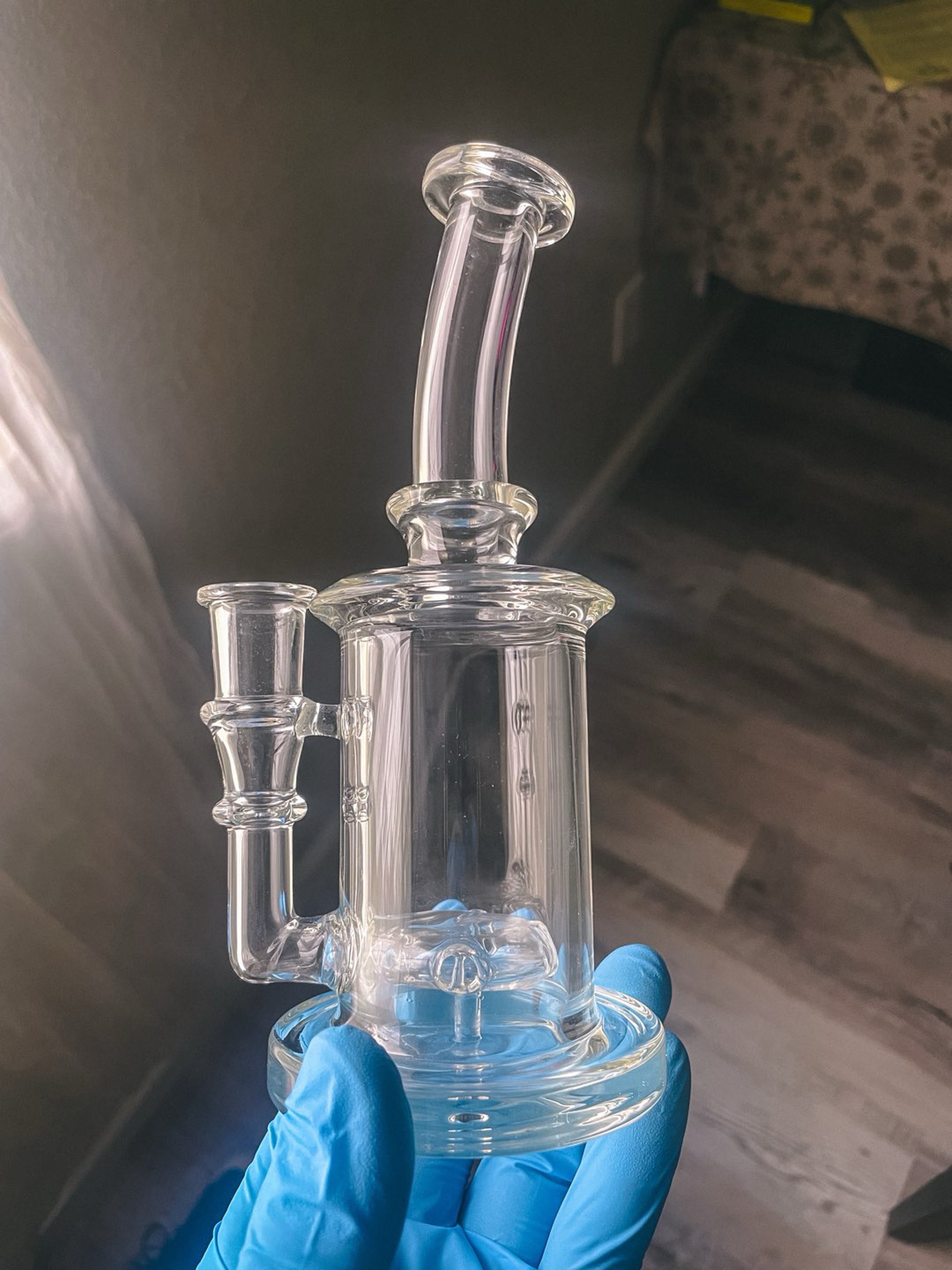 Preview pic of RARE: Glass Mechanic bangar hanger