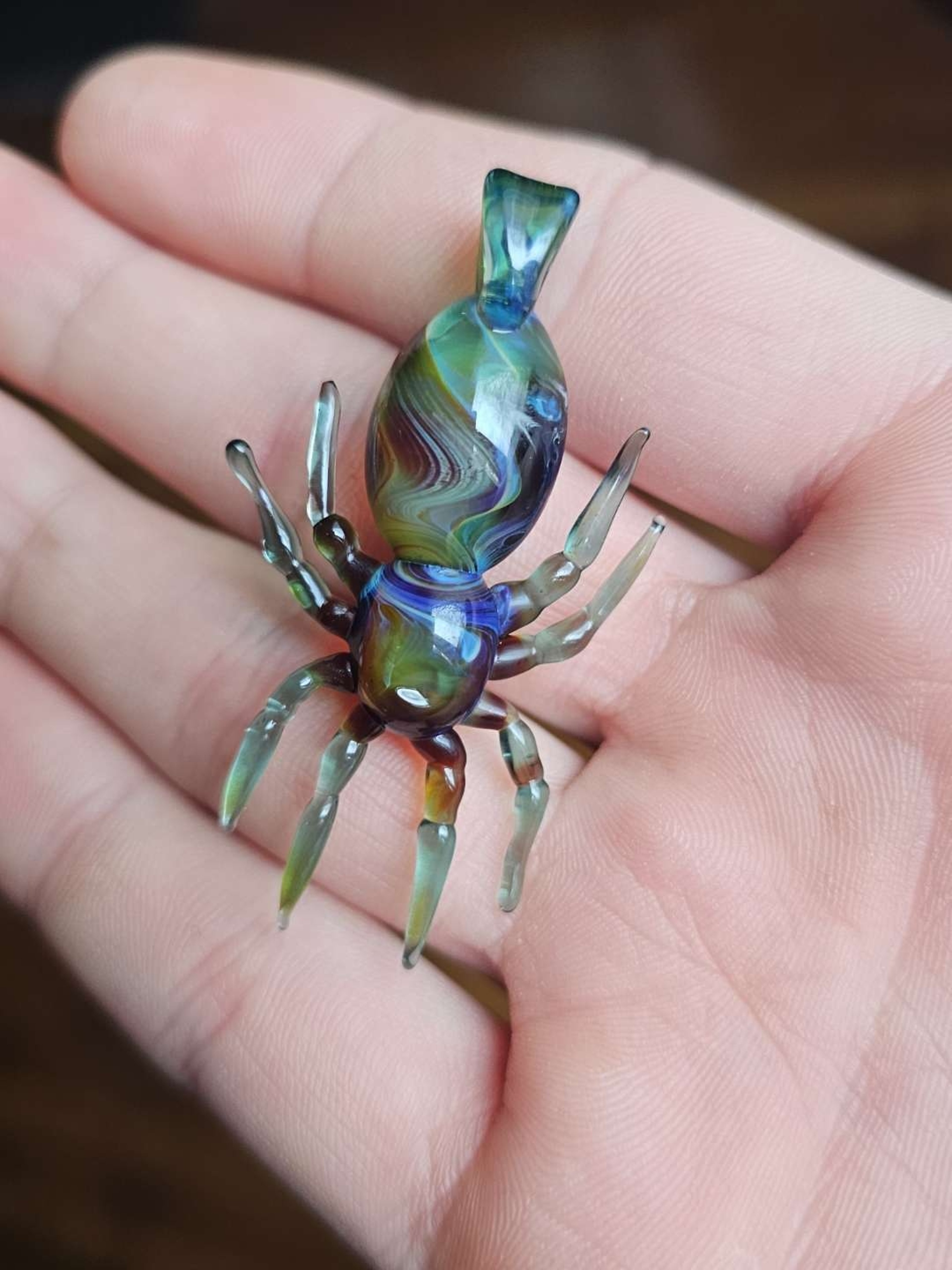 Preview pic of English Ivy spider pendant