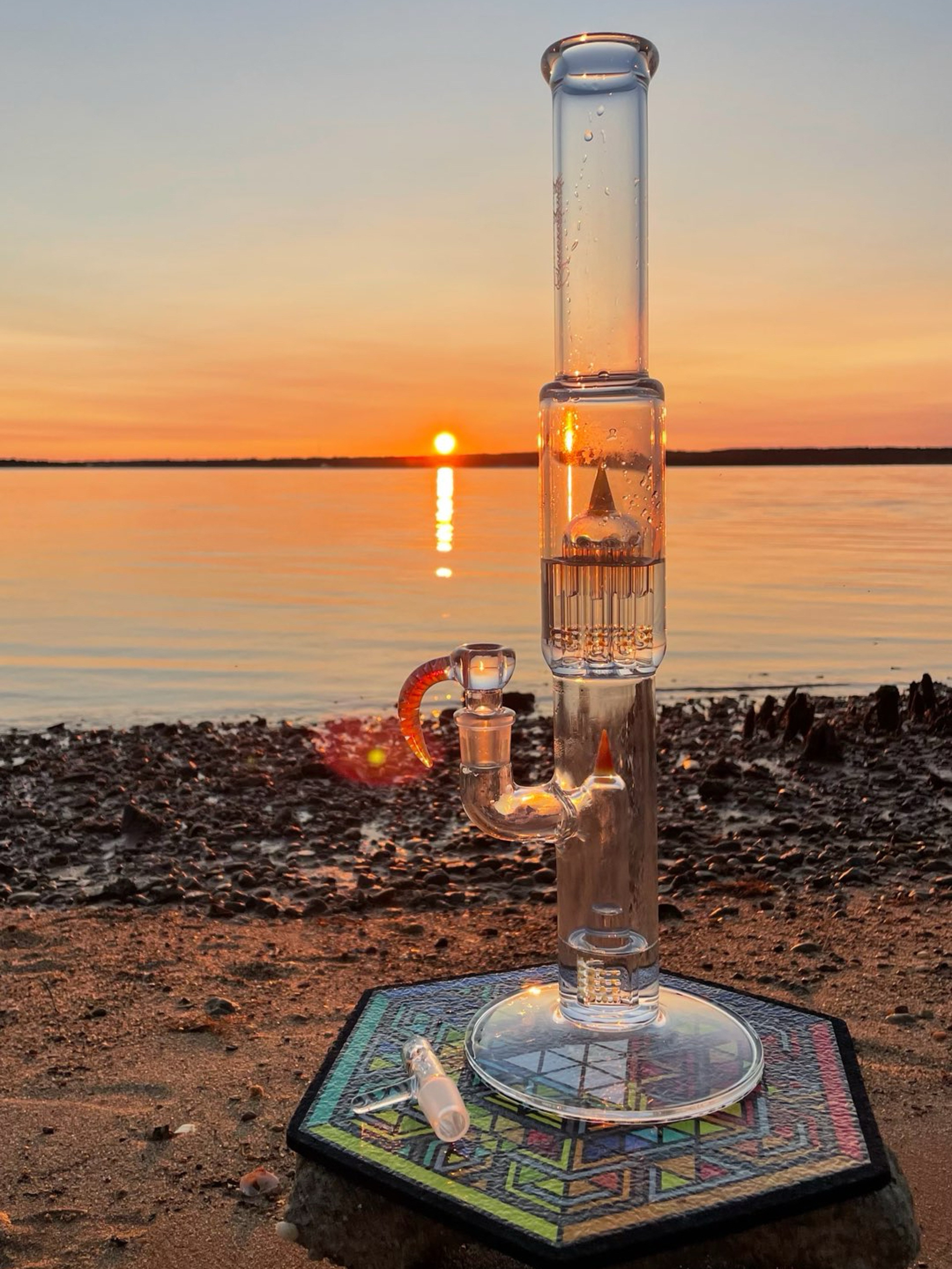 Preview pic of Sovereignty Glass 180-8 Serendipity w/ Slide