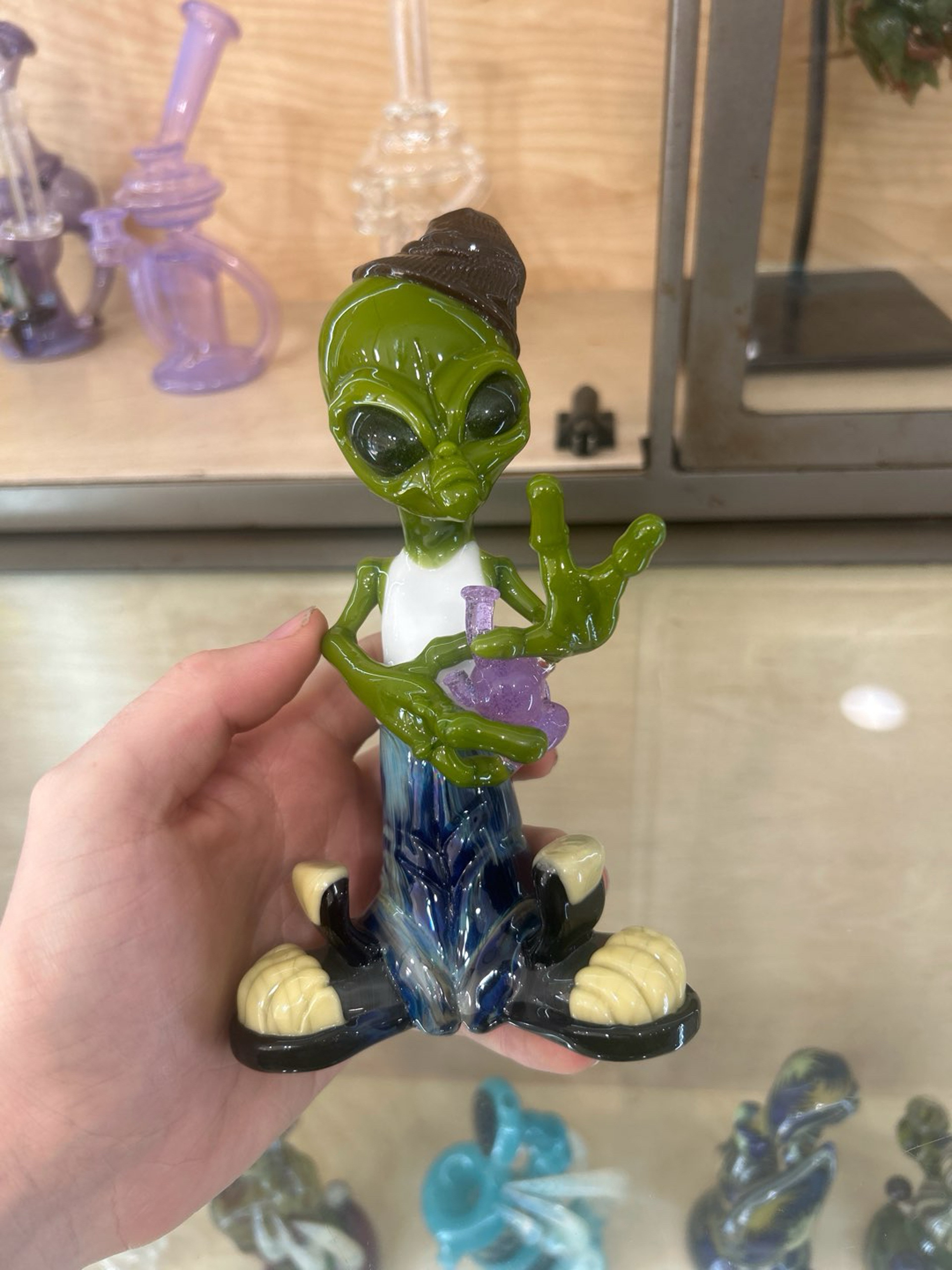 Preview pic of Ghost glass alien thug