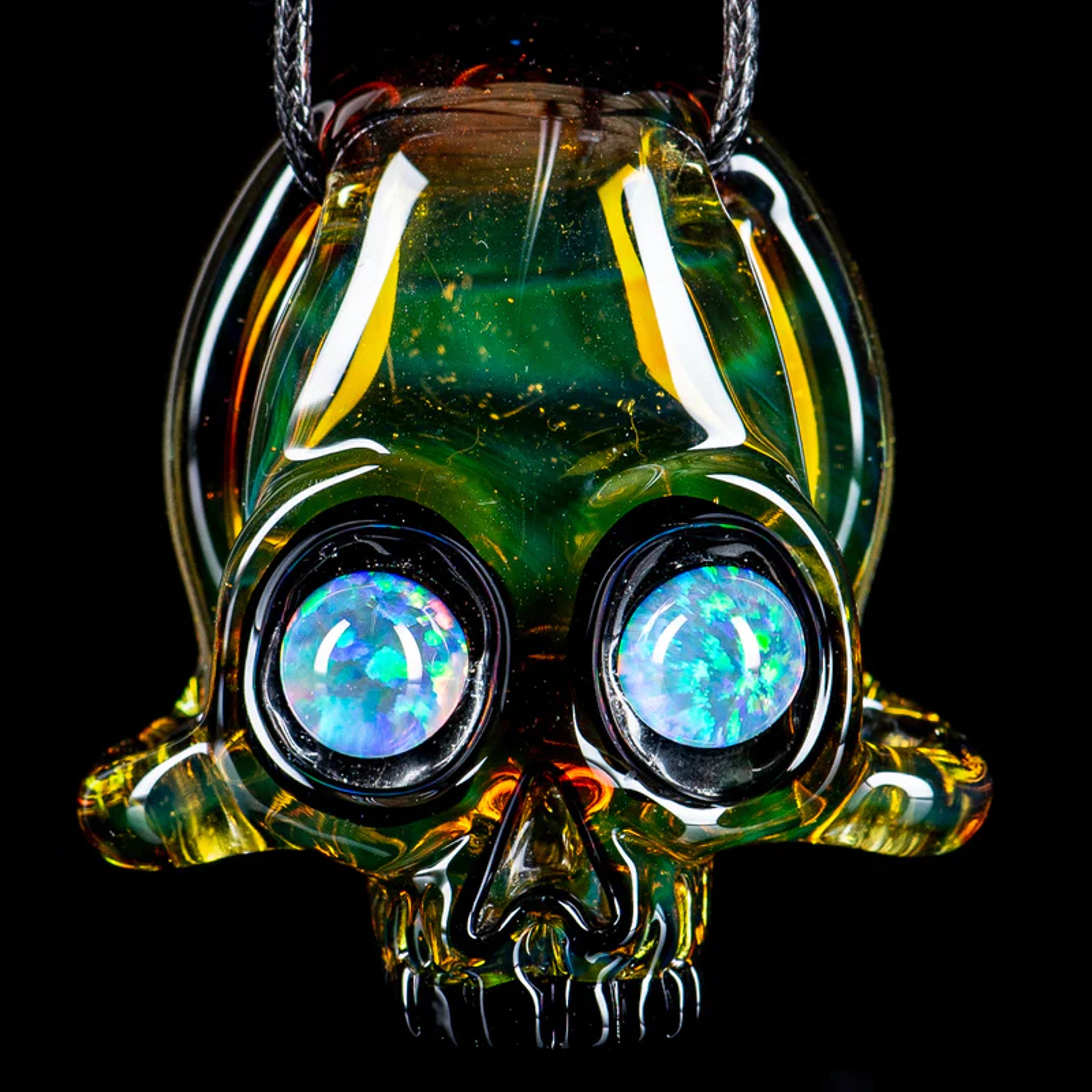 Preview pic of AKM X Alex Ubatuba Skull Pendant