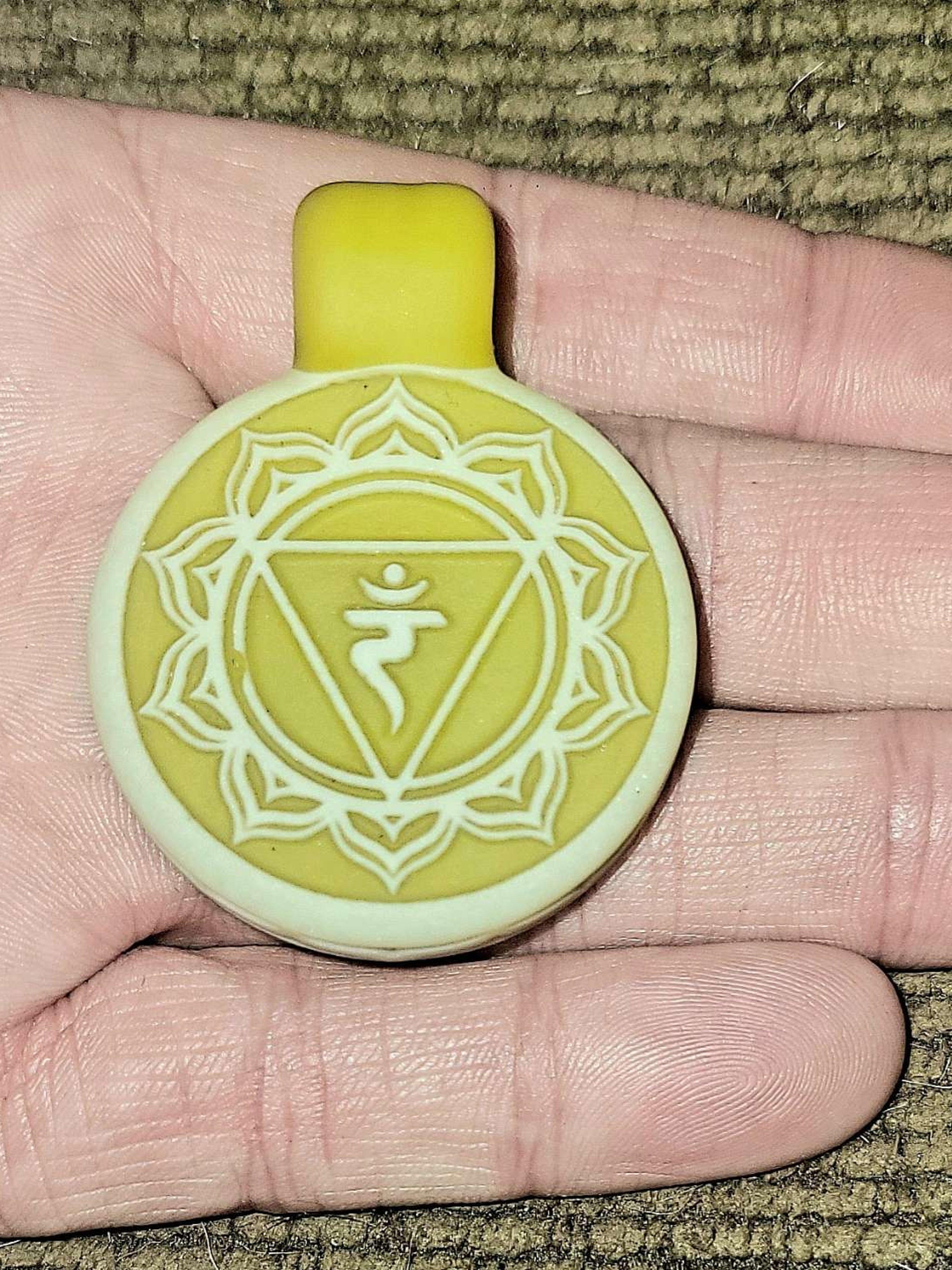 Preview pic of Glassmaze Solar Plexus Chakra pendant