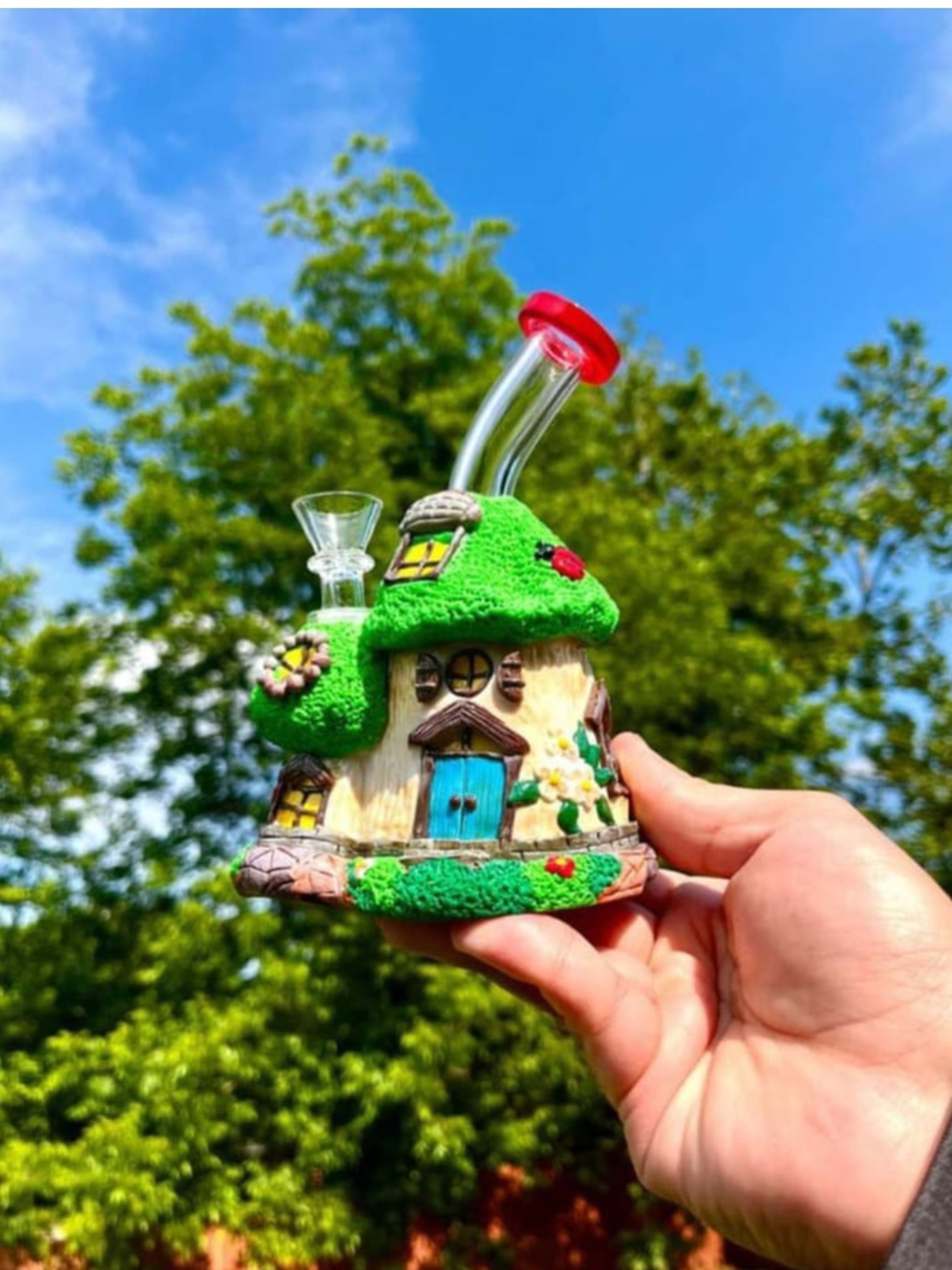 Preview pic of Mario Green House Ceramic Glass Recycler Rig